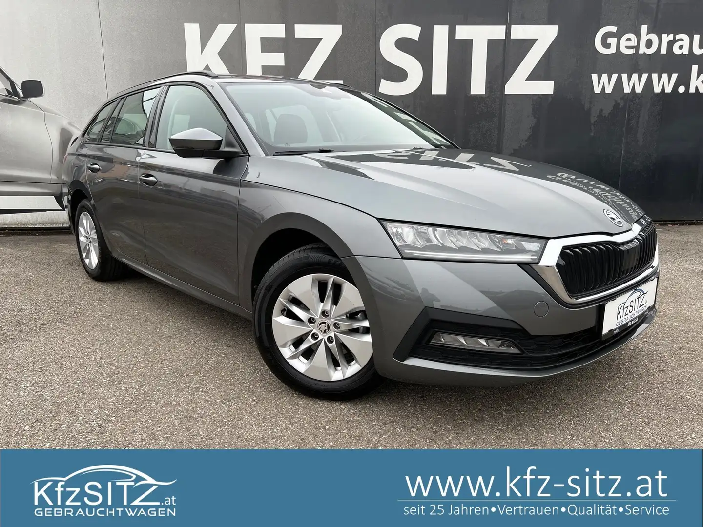 Skoda Octavia Combi 2,0 TDI | AHK Grau - 1