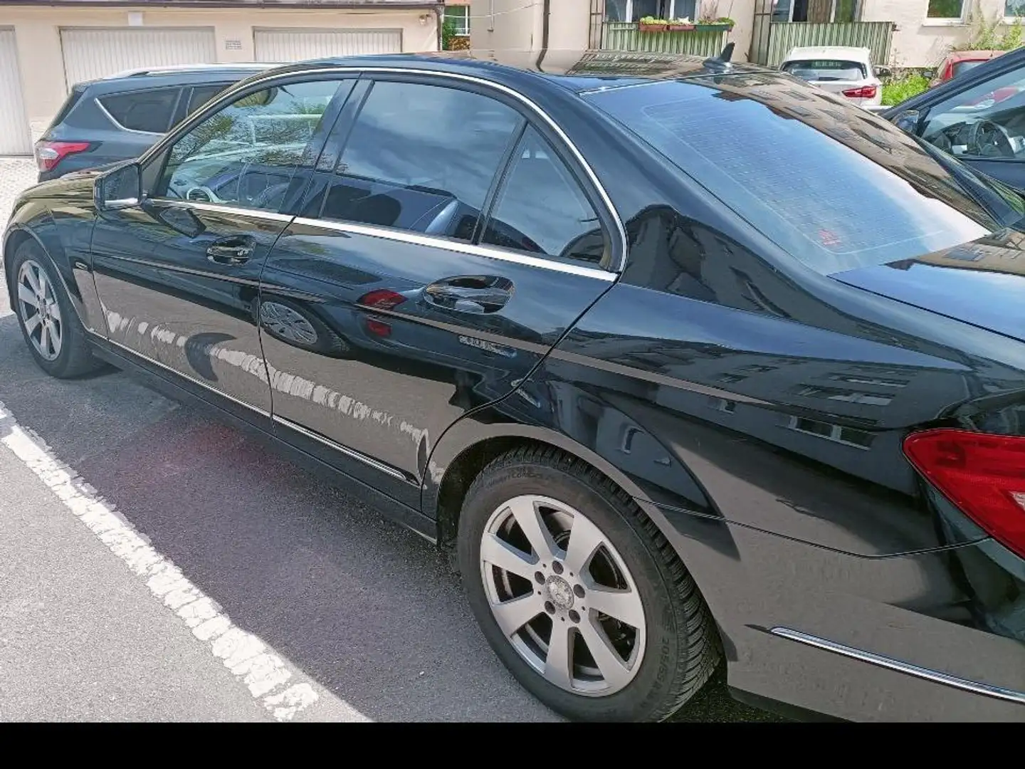 Mercedes-Benz C 200 C 200 T (BlueEFFICIENCY) Avantgarde Schwarz - 2