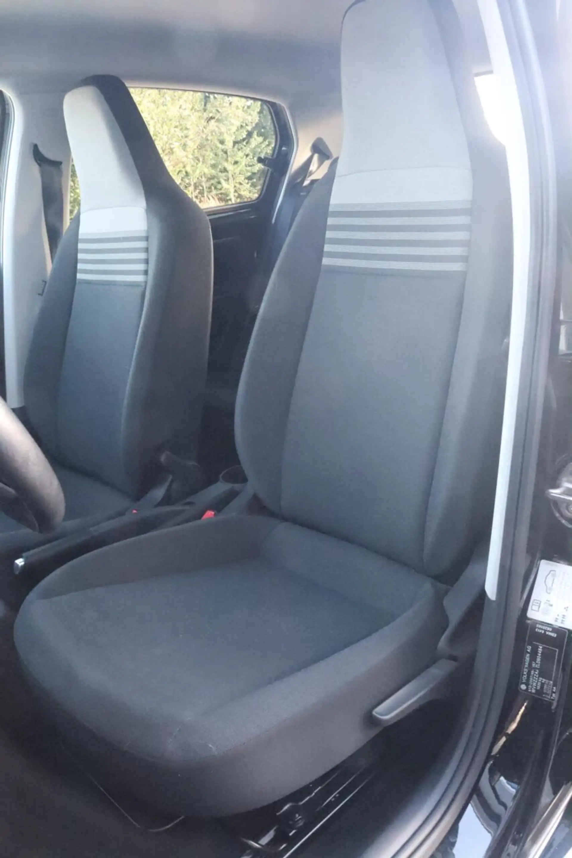 Volkswagen e-up! e-up! — photo 12