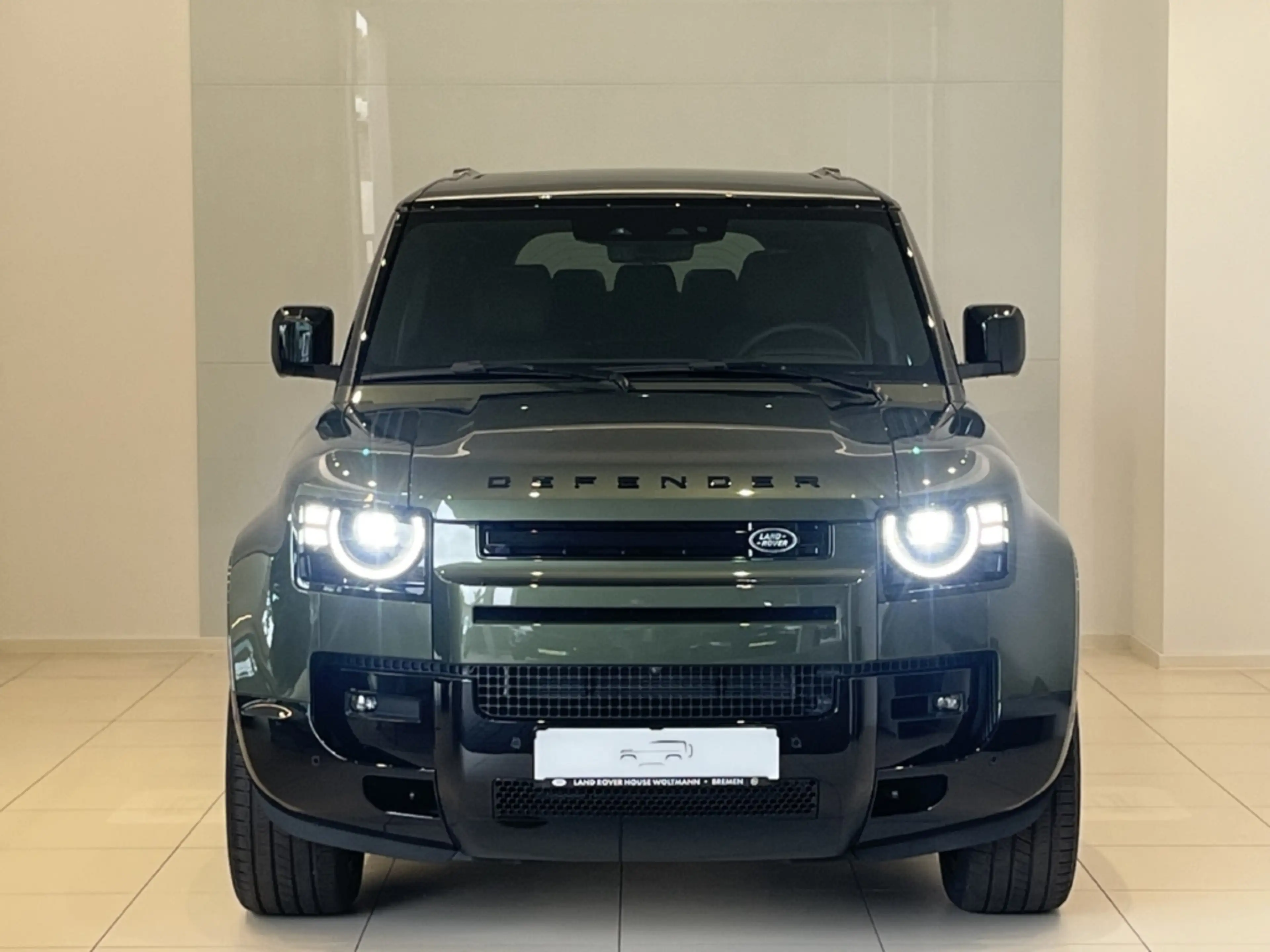 Land Rover Defender 110 D350 X-Dynamic HSE HUD Standheizung — photo 14