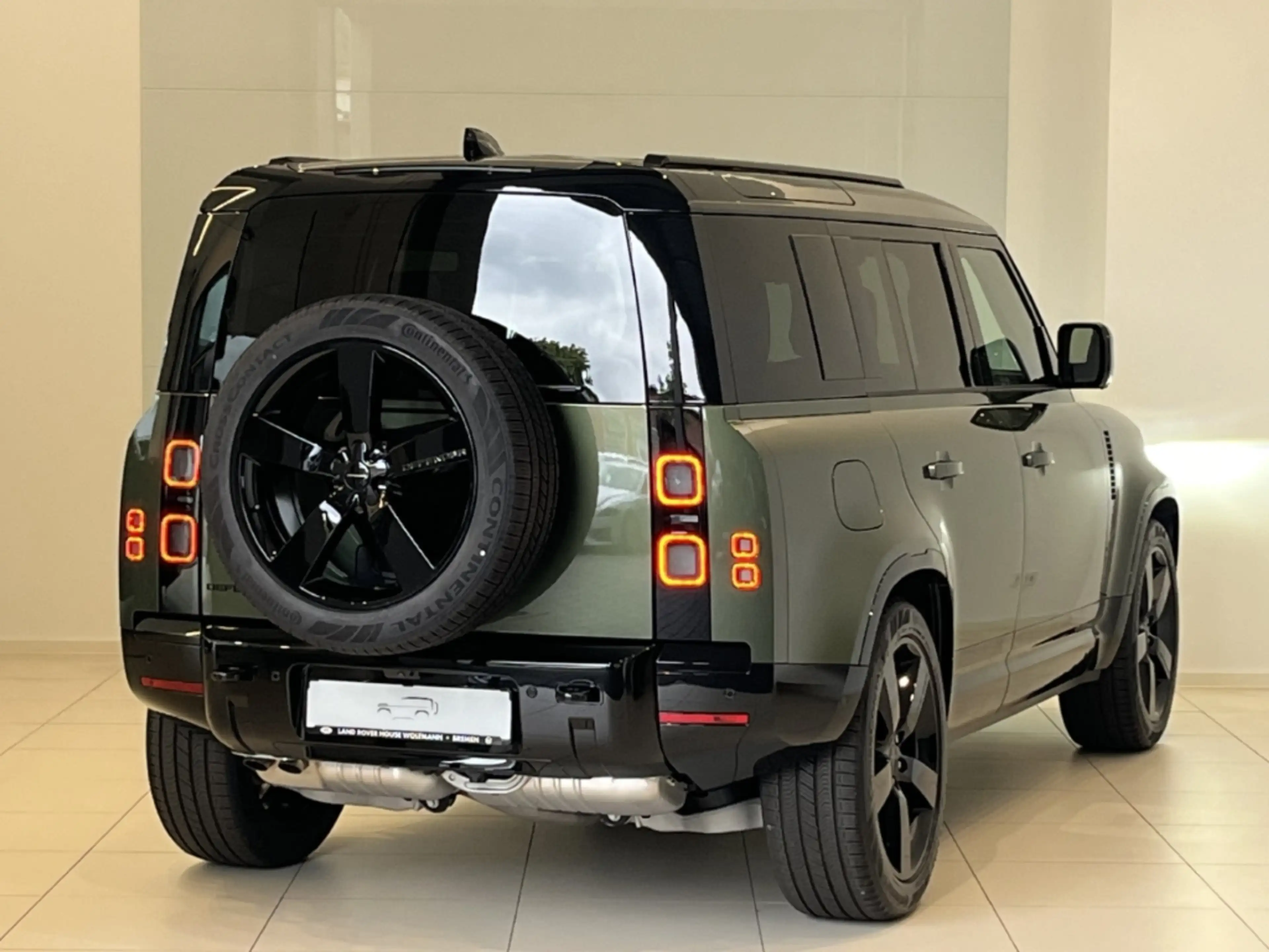 Land Rover Defender 110 D350 X-Dynamic HSE HUD Standheizung — photo 12
