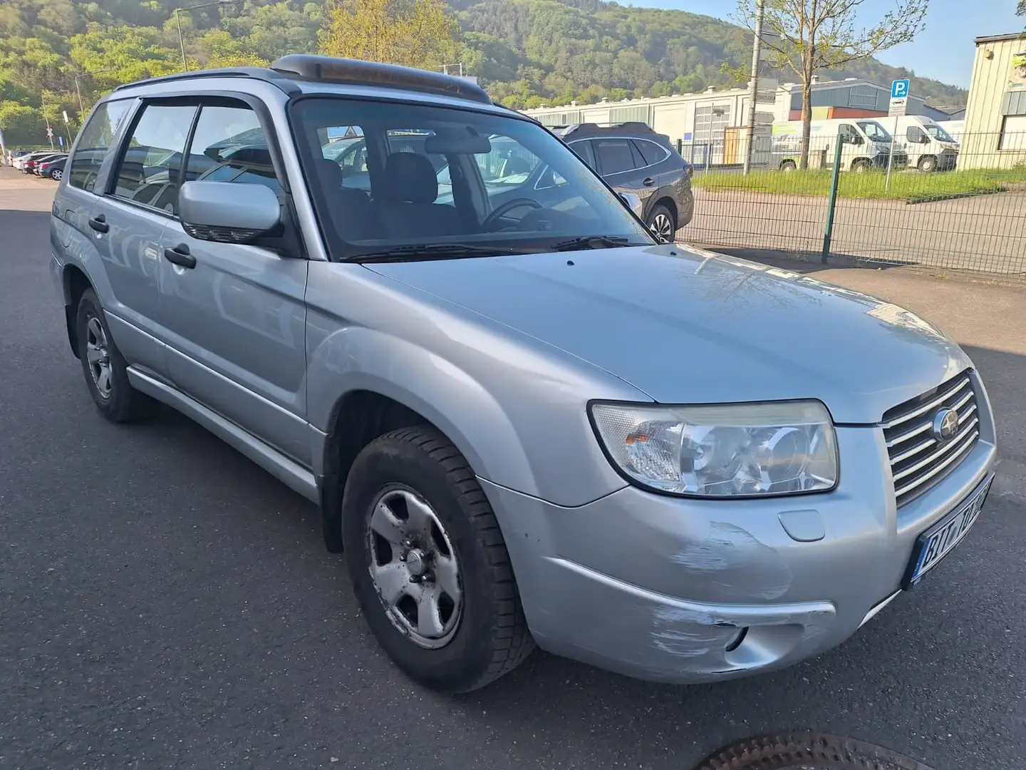 Subaru Forester 2,0 X Comfort El SD*XENON*AHK*TÜV+v.TEILE NEU! Gris - 1