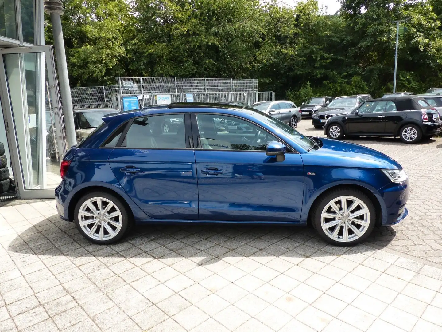 Audi A1 1.4 TFSI  DSG sport Sportback S-Line,Pan.dach Blue - 2