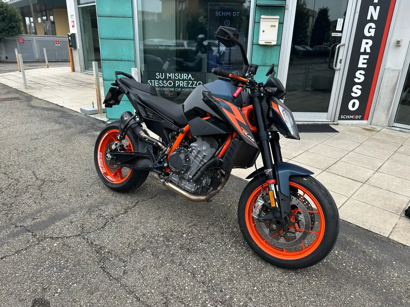 KTM 890 Duke R - 1