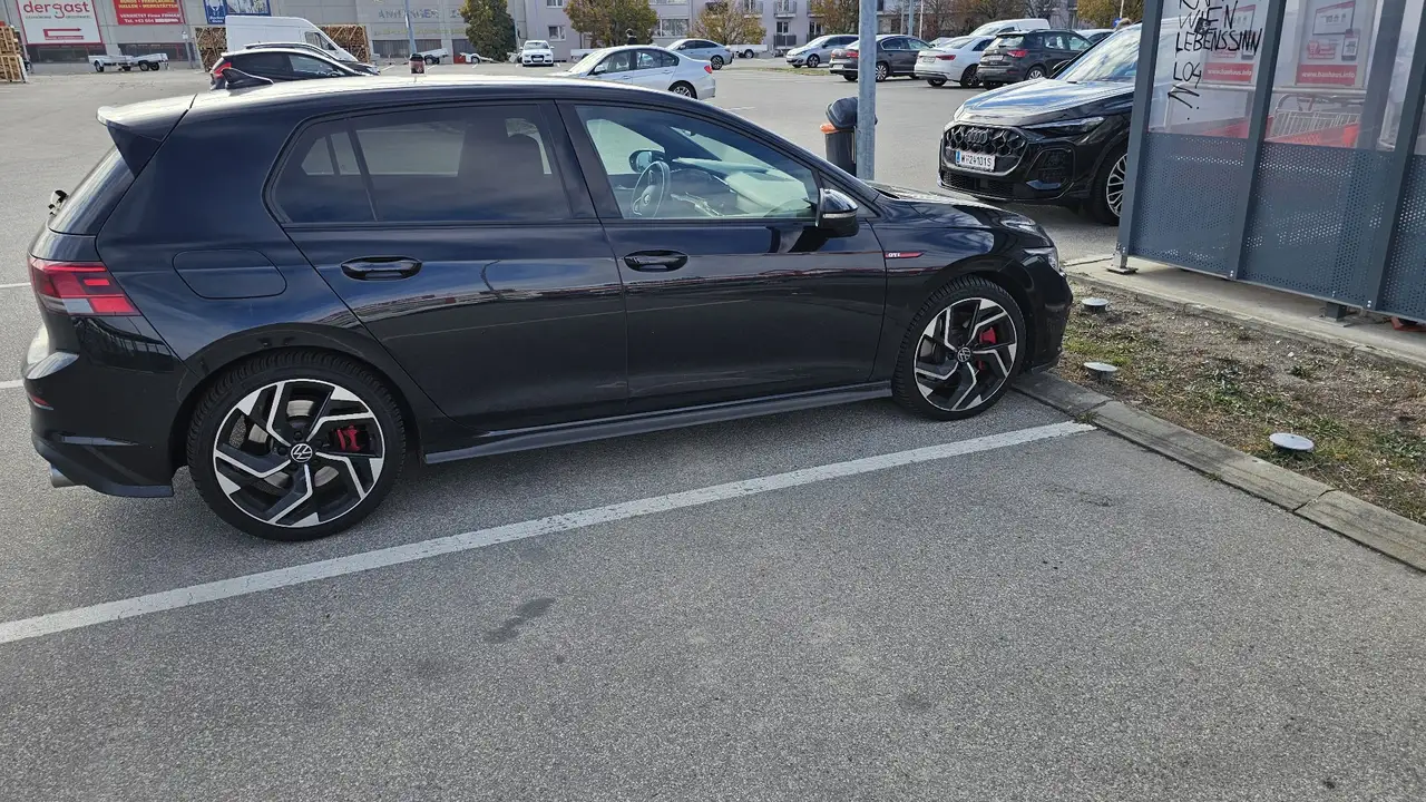Volkswagen Golf GTI