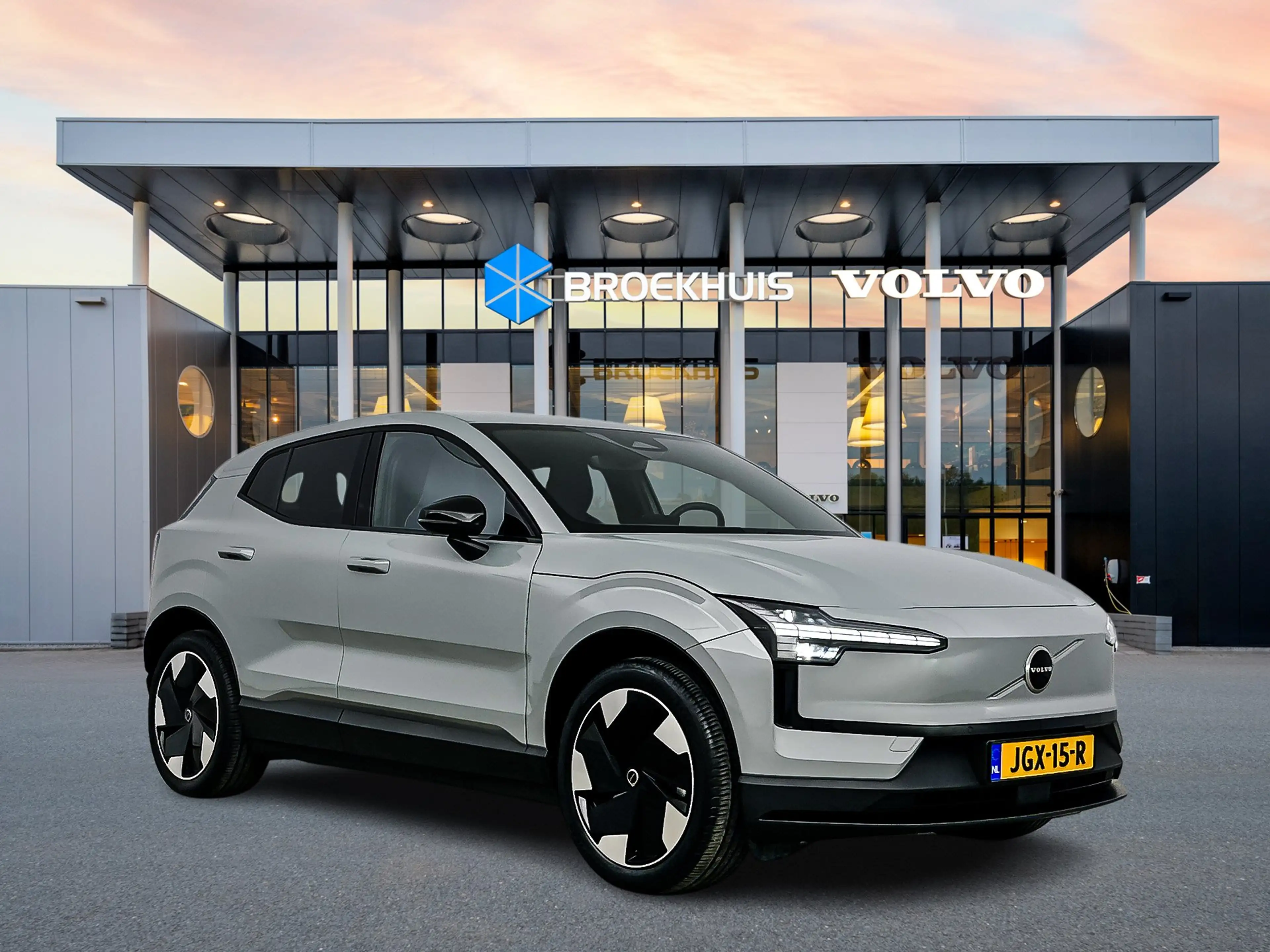 Volvo EX30 Single Motor Extended Range Plus 69 kWh | 19" | St — photo 2