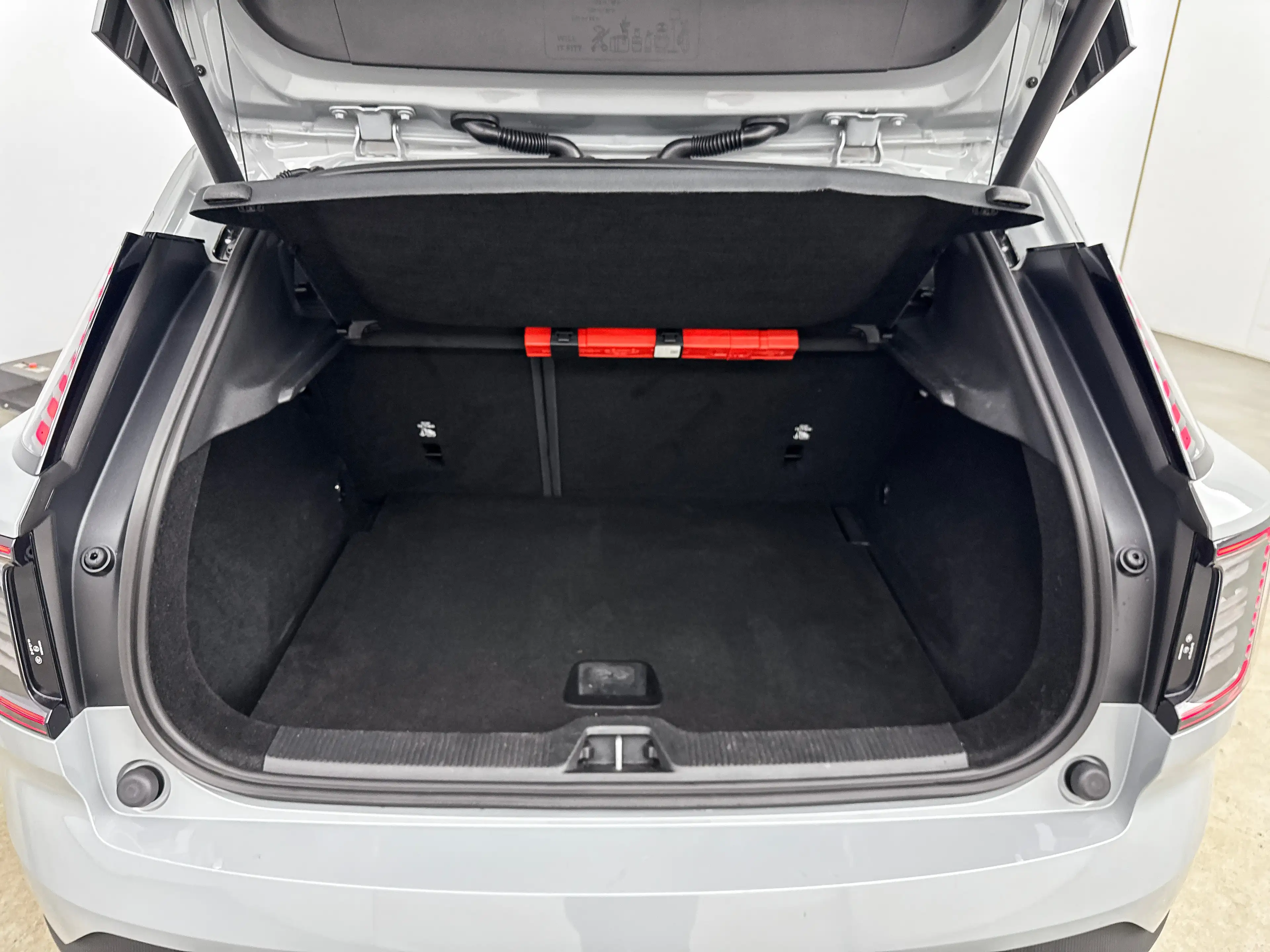 Volvo EX30 Single Motor Extended Range Plus 69 kWh | 19" | St — photo 25