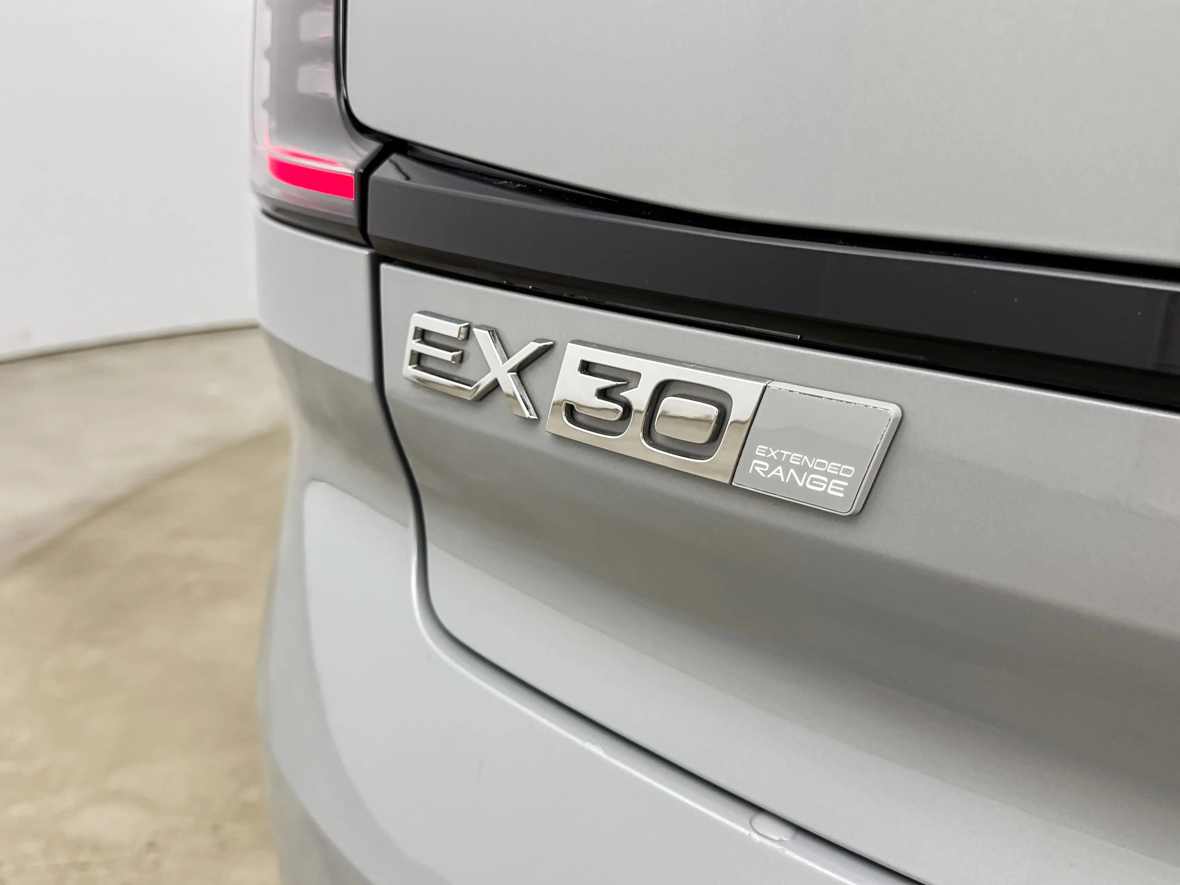 Volvo EX30 Single Motor Extended Range Plus 69 kWh | 19" | St — photo 26