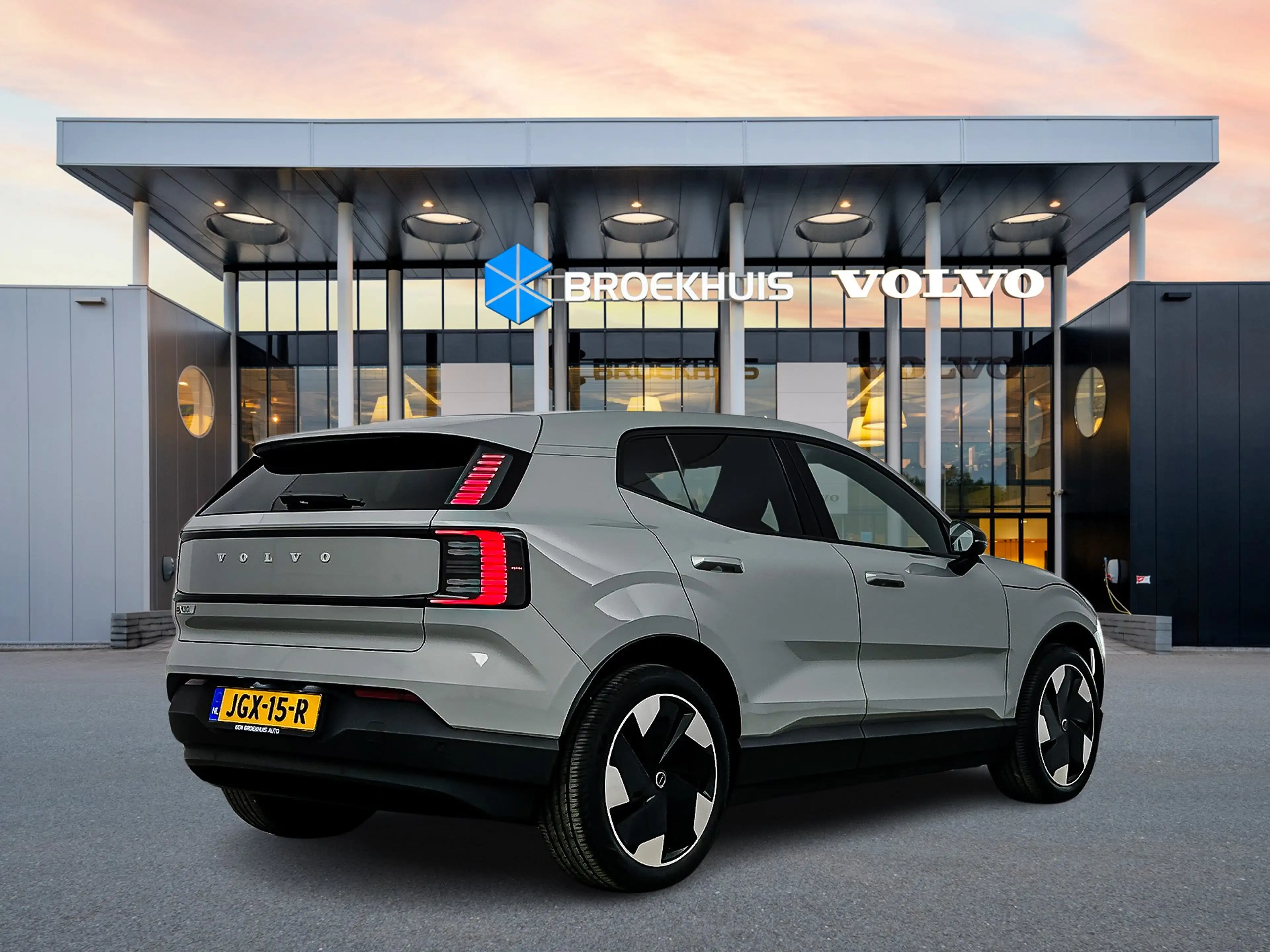 Volvo EX30 Single Motor Extended Range Plus 69 kWh | 19" | St — photo 3