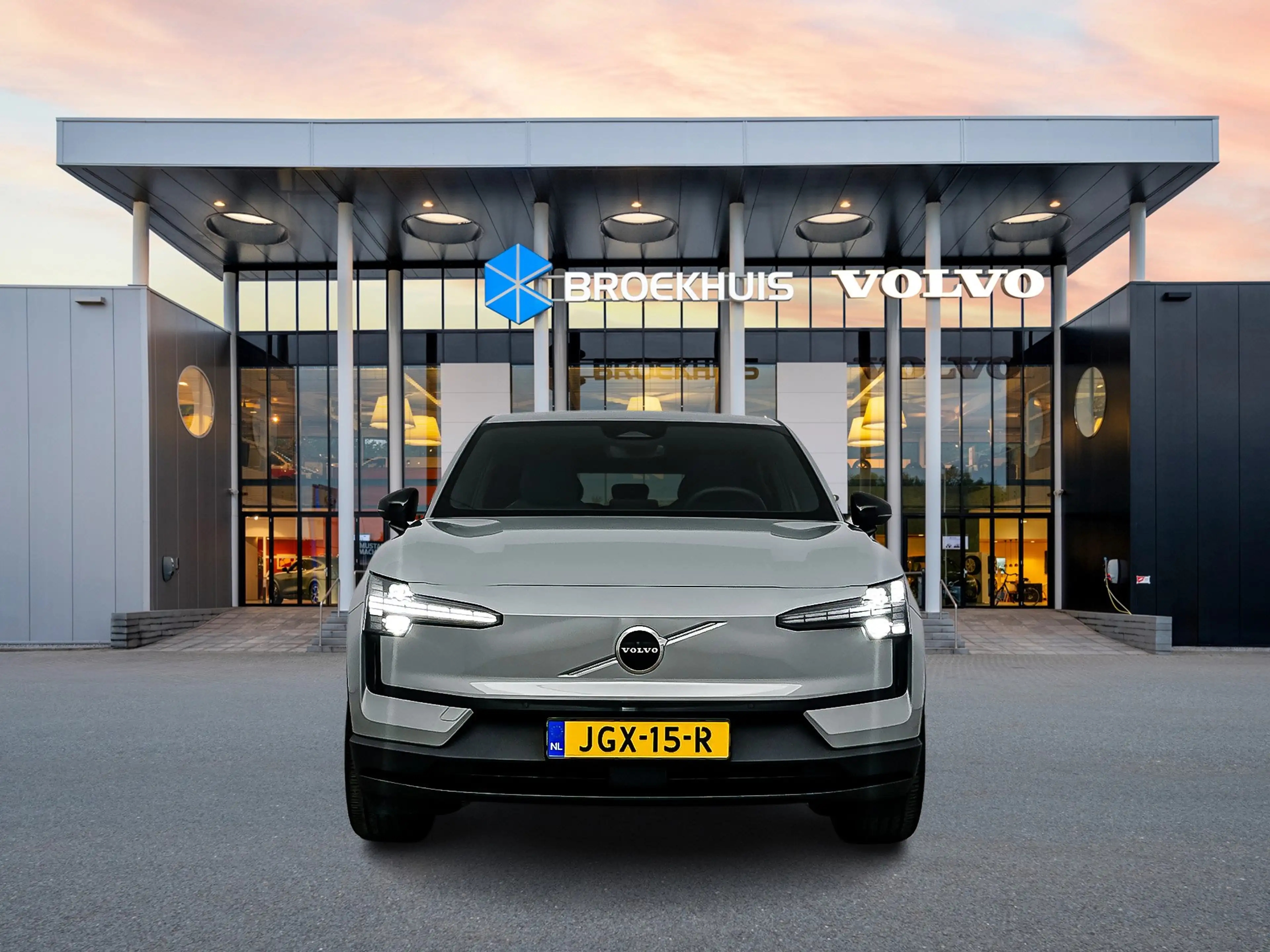 Volvo EX30 Single Motor Extended Range Plus 69 kWh | 19" | St — photo 5
