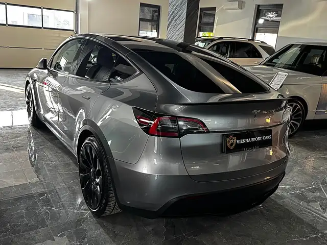 Tesla Model Y view 6
