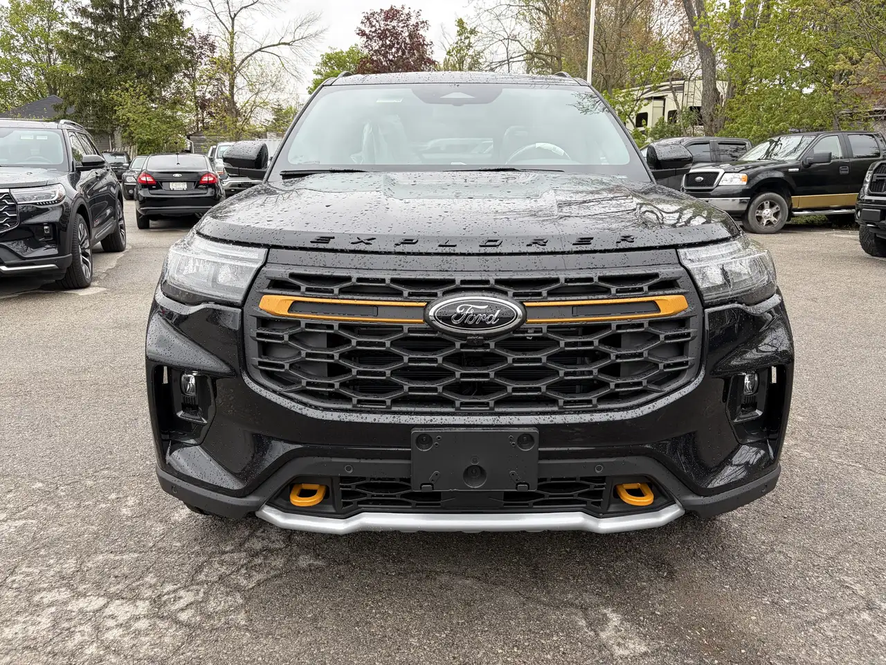 Ford Explorer снимка Ford Explorer