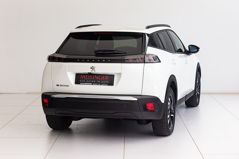 Peugeot e-2008 50kWh Allure Pack — photo 2