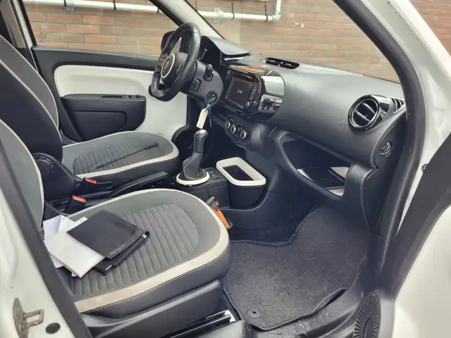 Renault Twingo view 23