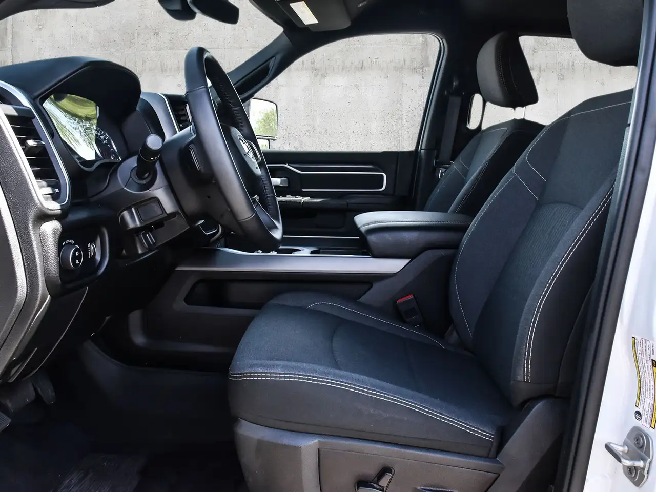 RAM 2500 снимка RAM 2500