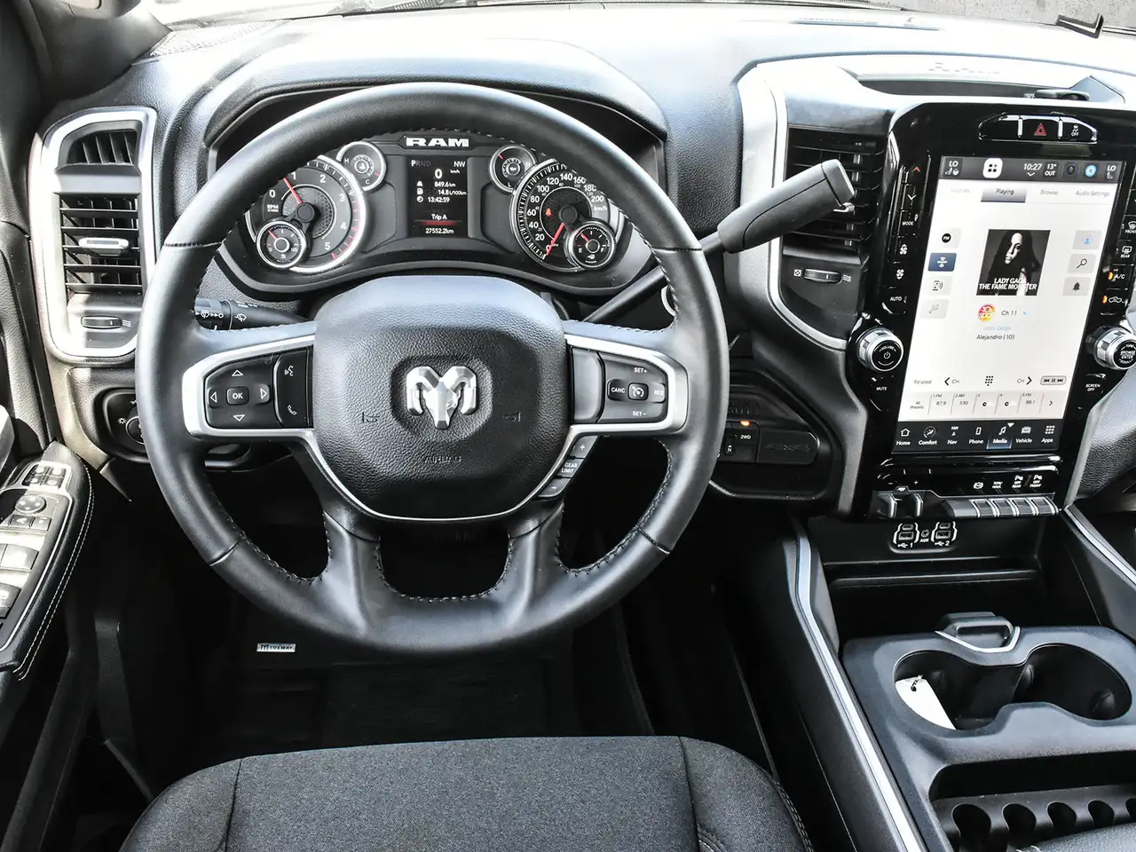 RAM 2500 снимка RAM 2500
