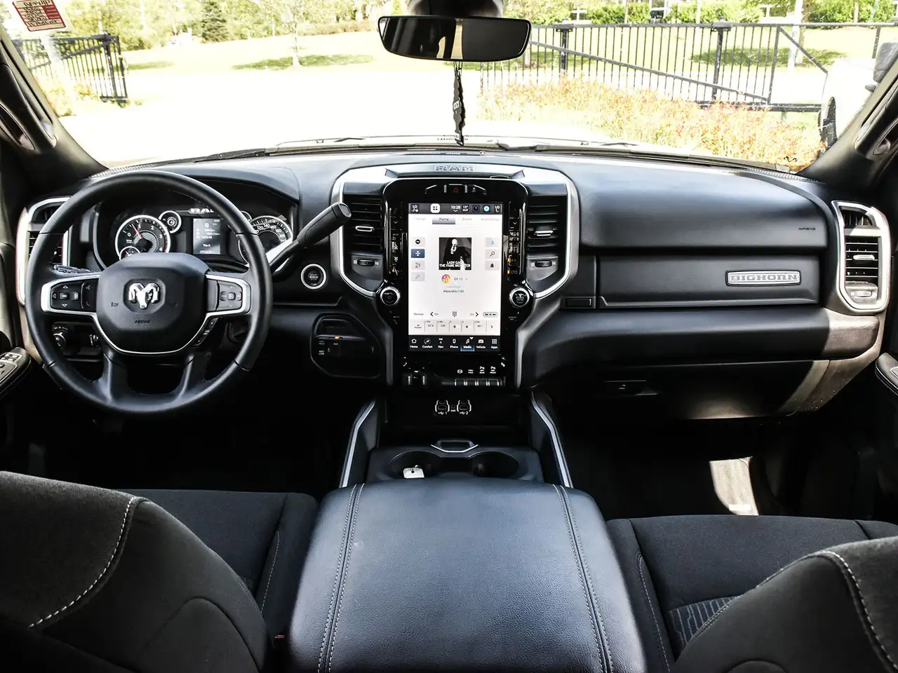 RAM 2500 снимка RAM 2500