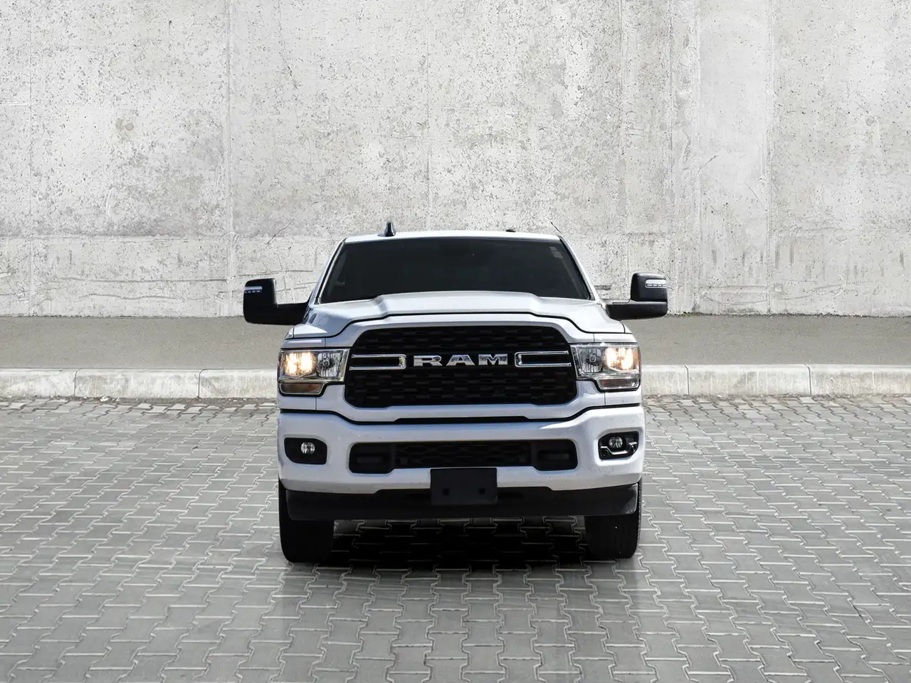 RAM 2500 снимка RAM 2500