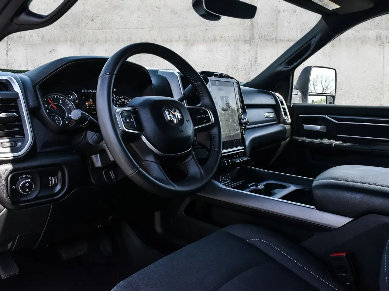 RAM 2500 снимка RAM 2500