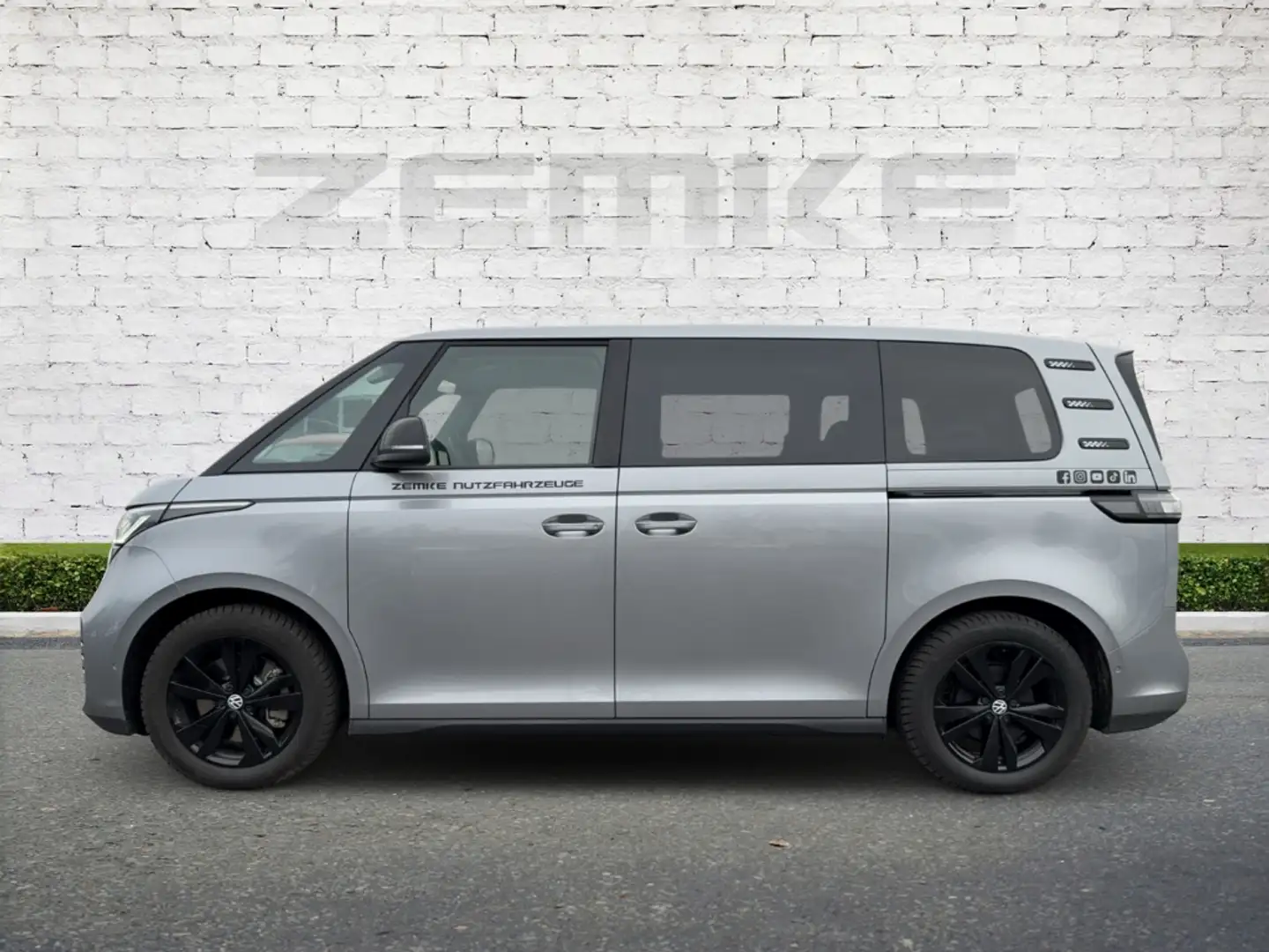 Volkswagen ID. Buzz Pro Motor  150 kW (204 PS) 77 kWh StHZ AHK 360 GRA Ezüst - 2