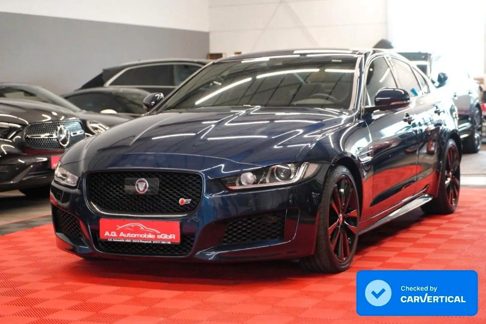 Jaguar XE S 3.0 V6 Kompressor Aut. 2.Hand*Unfallfrei* Bleu - 1