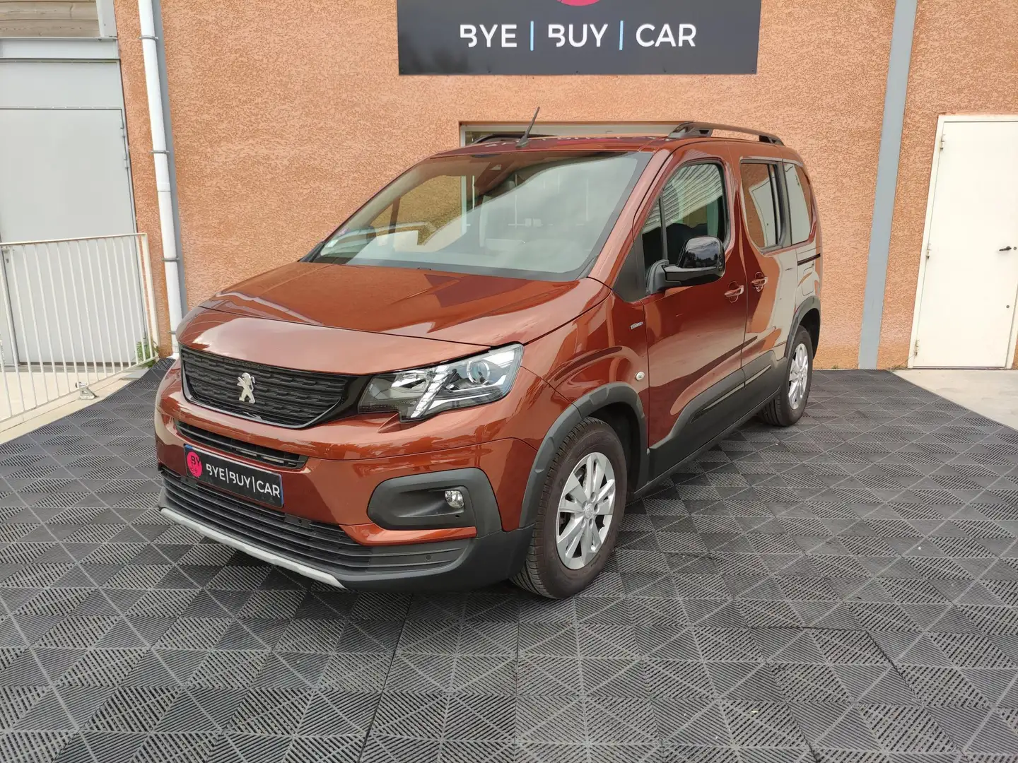 Peugeot Rifter COMBI 1.2 PURETECH 110 L1 GT LINE GARANTIE 12 MOIS Orange - 1