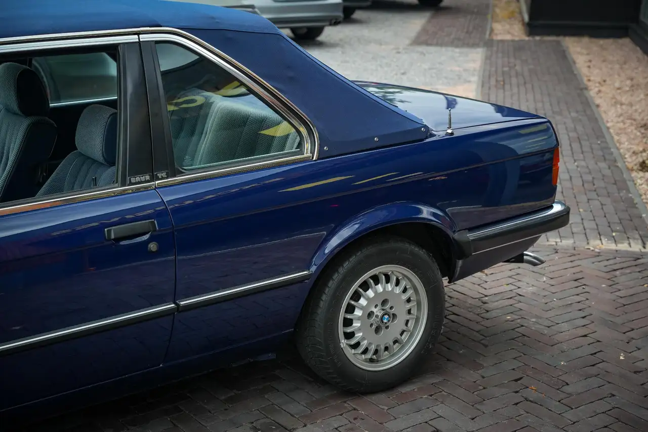 BMW 320 3-serie Cabrio 320i Baur TC E30 Uniek!, foto 12