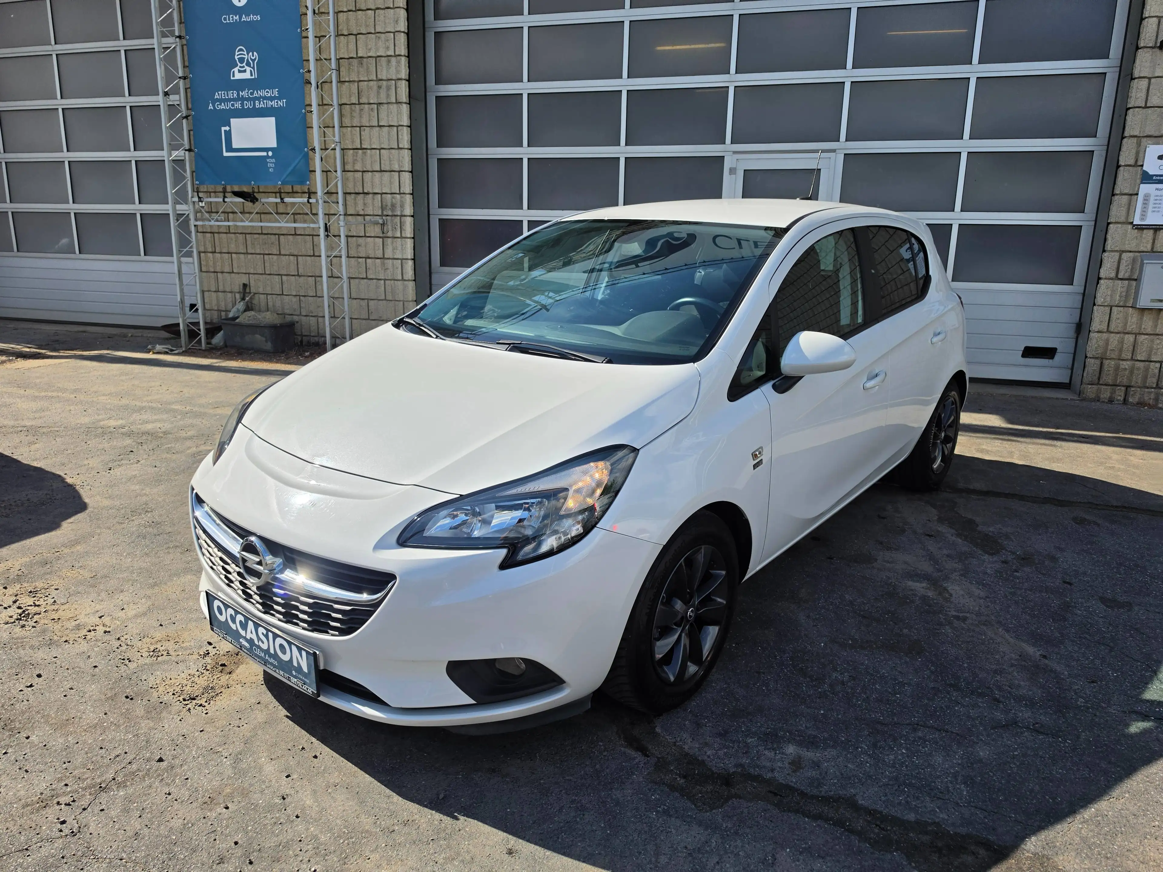 Opel Corsa Corsa 1.2i 120 Years (EU6.2) Full Options, Car Play, Clim Auto, Pare-brise chauffant, etc — photo 2