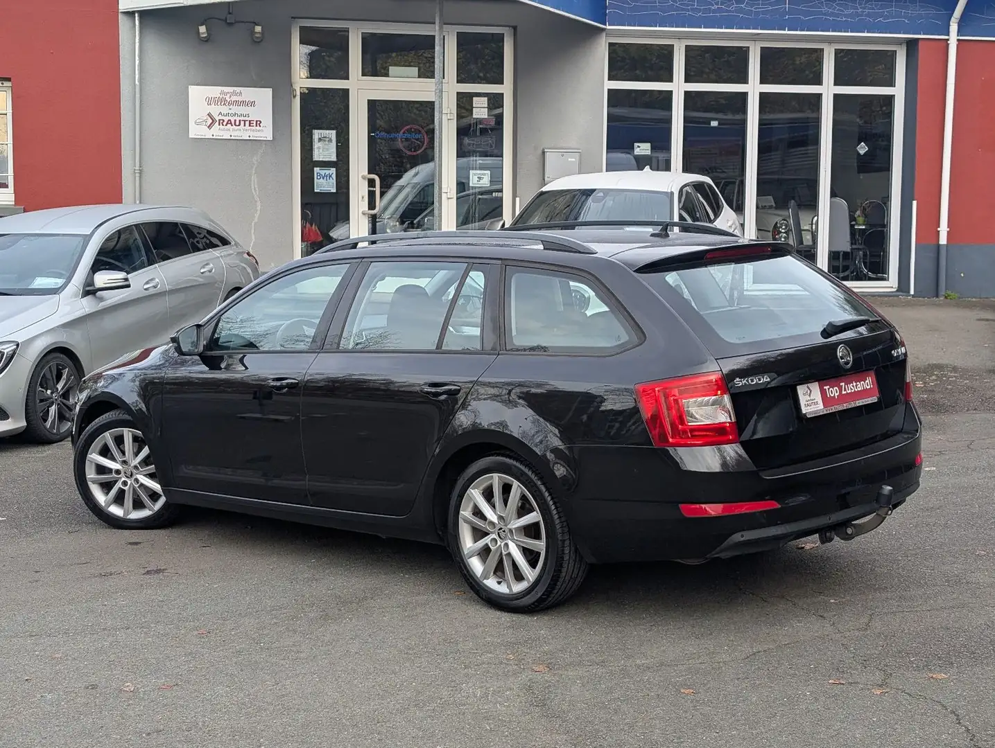 Skoda Octavia Combi 2.0 TDI Style 2017 NAVI XEN AHK Noir - 2