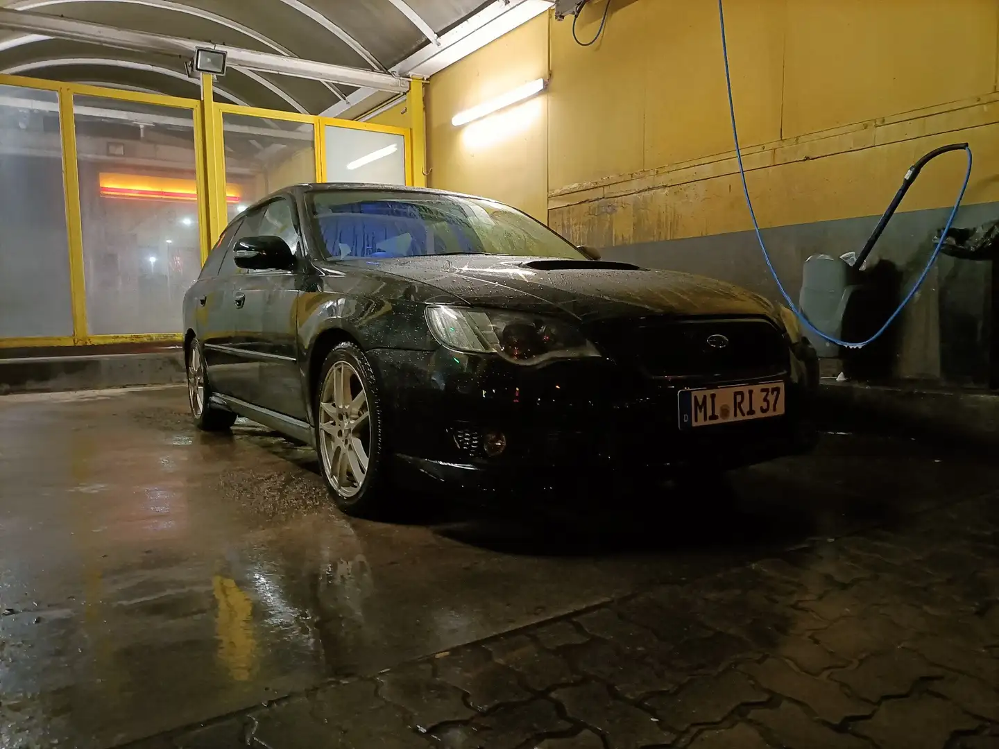 Subaru Legacy 2.0GT Spec B Czarny - 2