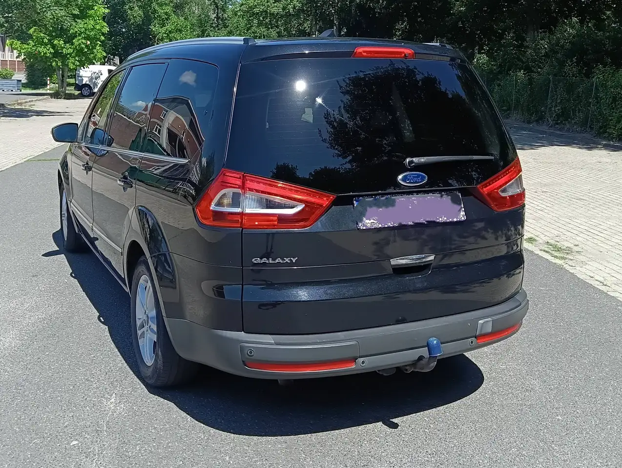 Ford Galaxy Galaxy Diesel 2.0 TDCi DPF Aut. Titanium — photo 1 of 9