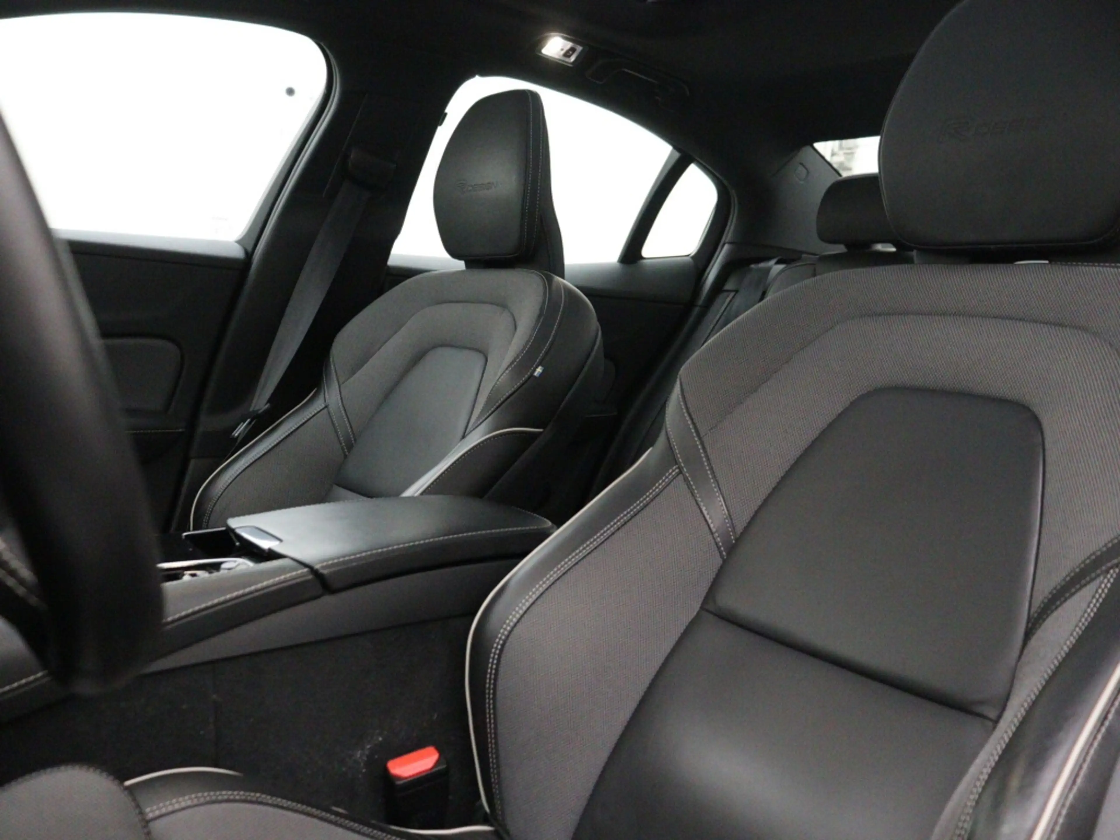 Volvo S60 T6 PLUG-IN HYBRID R-DESIGN SCHUIFDAK CAMERA HARMAN — photo 11