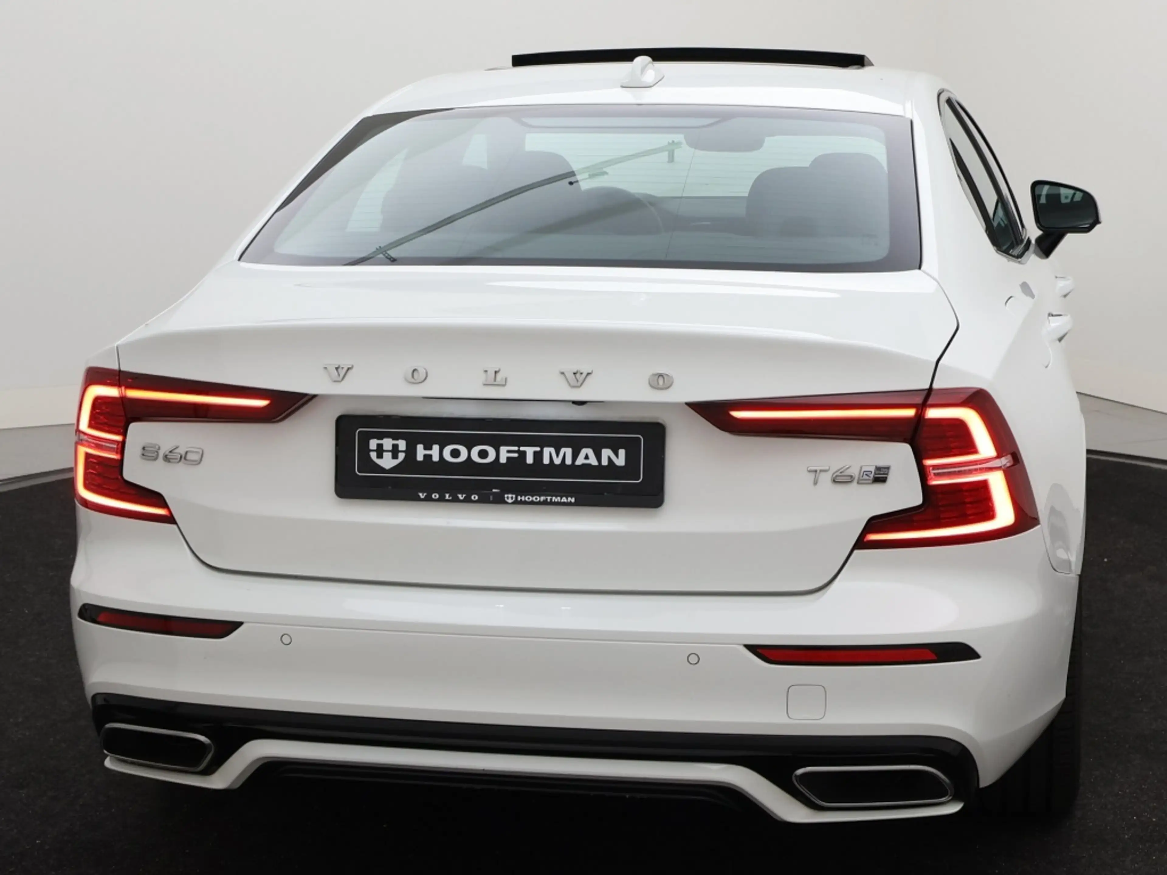 Volvo S60 T6 PLUG-IN HYBRID R-DESIGN SCHUIFDAK CAMERA HARMAN — photo 5