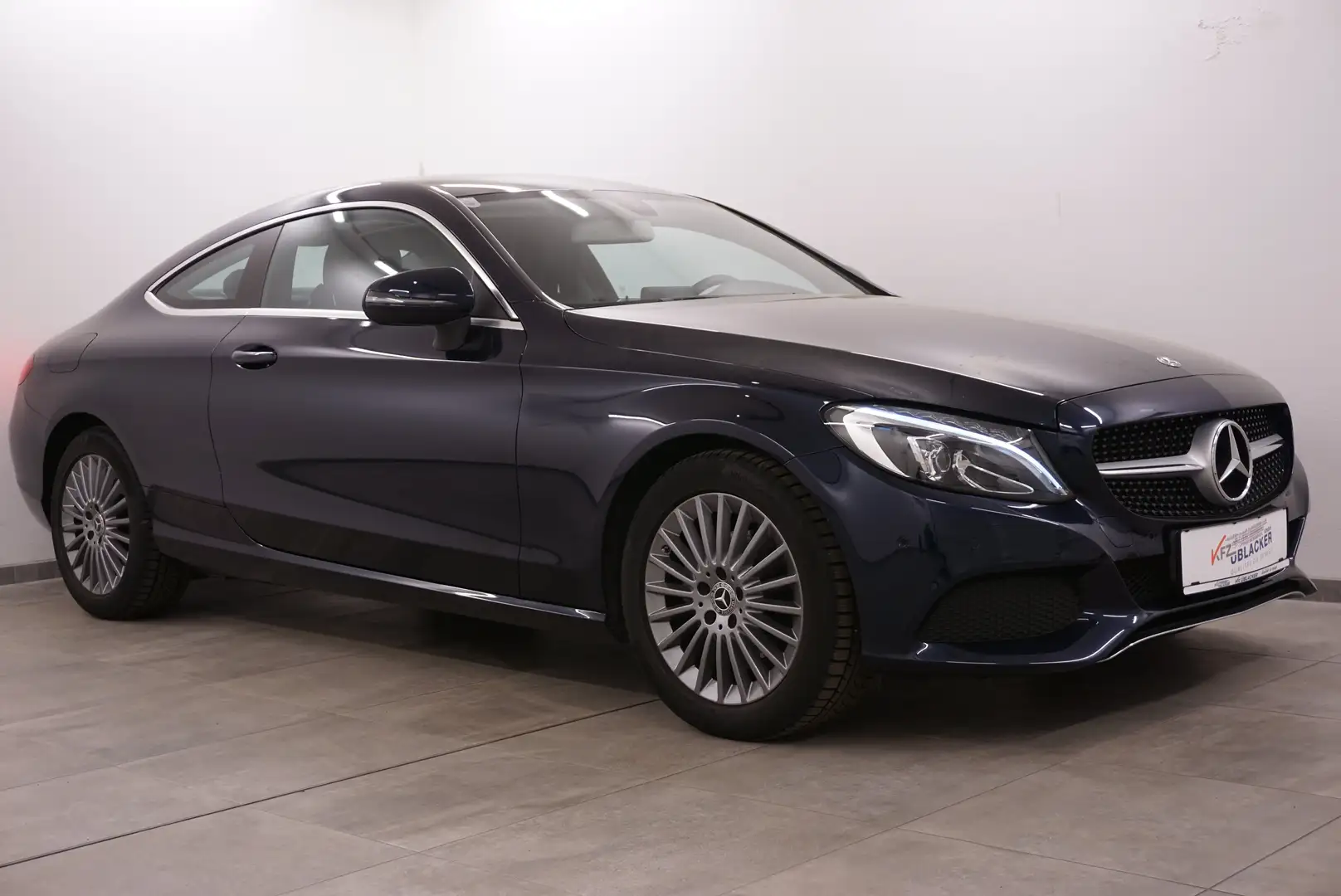 Mercedes-Benz C 180 Coupe // Leder Sportsitze // neuwertig // Blau - 1