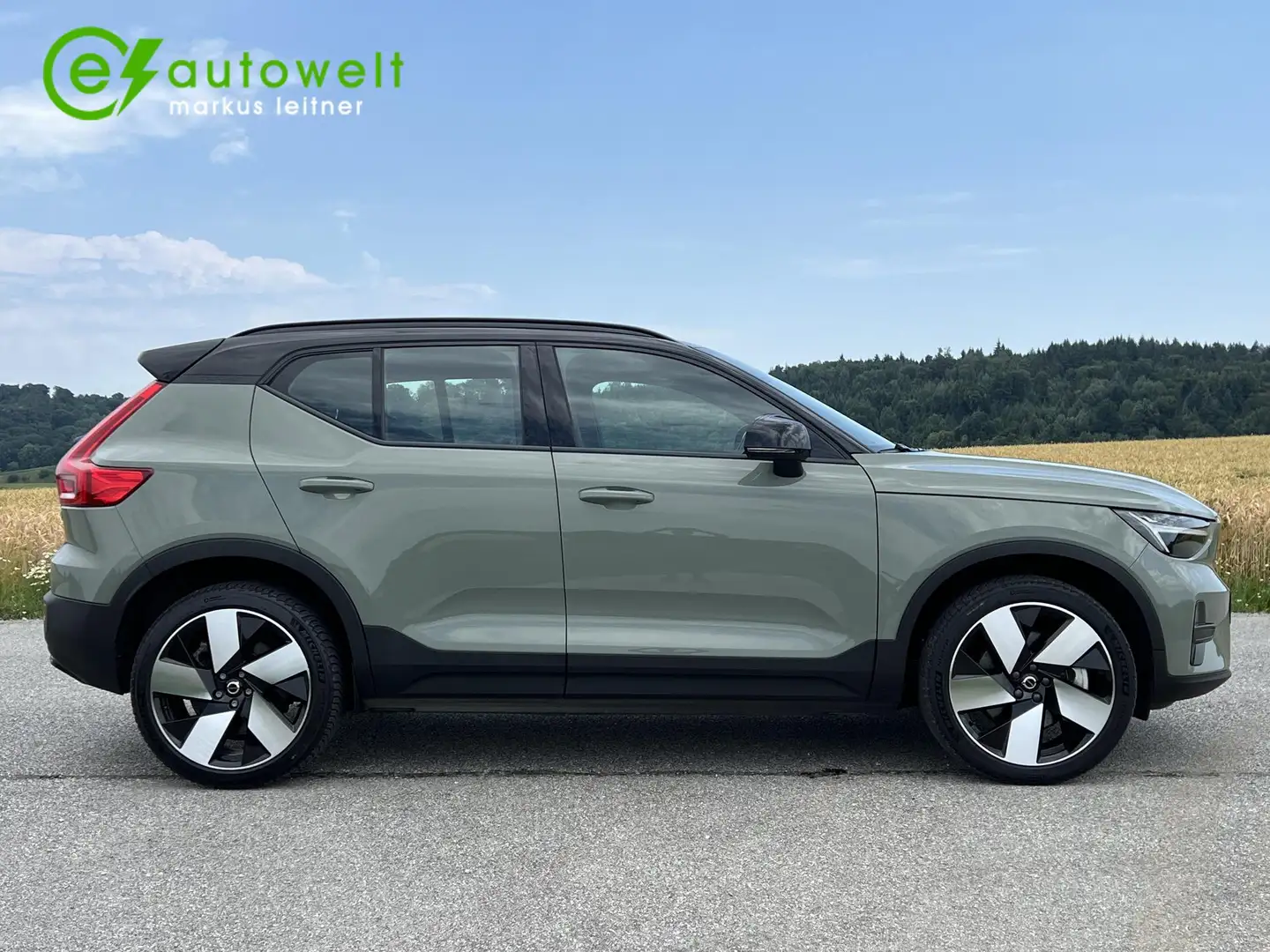 Volvo XC40 Plus Recharge Pure AWD ACC BLIS el. Heckklappe Vert - 2