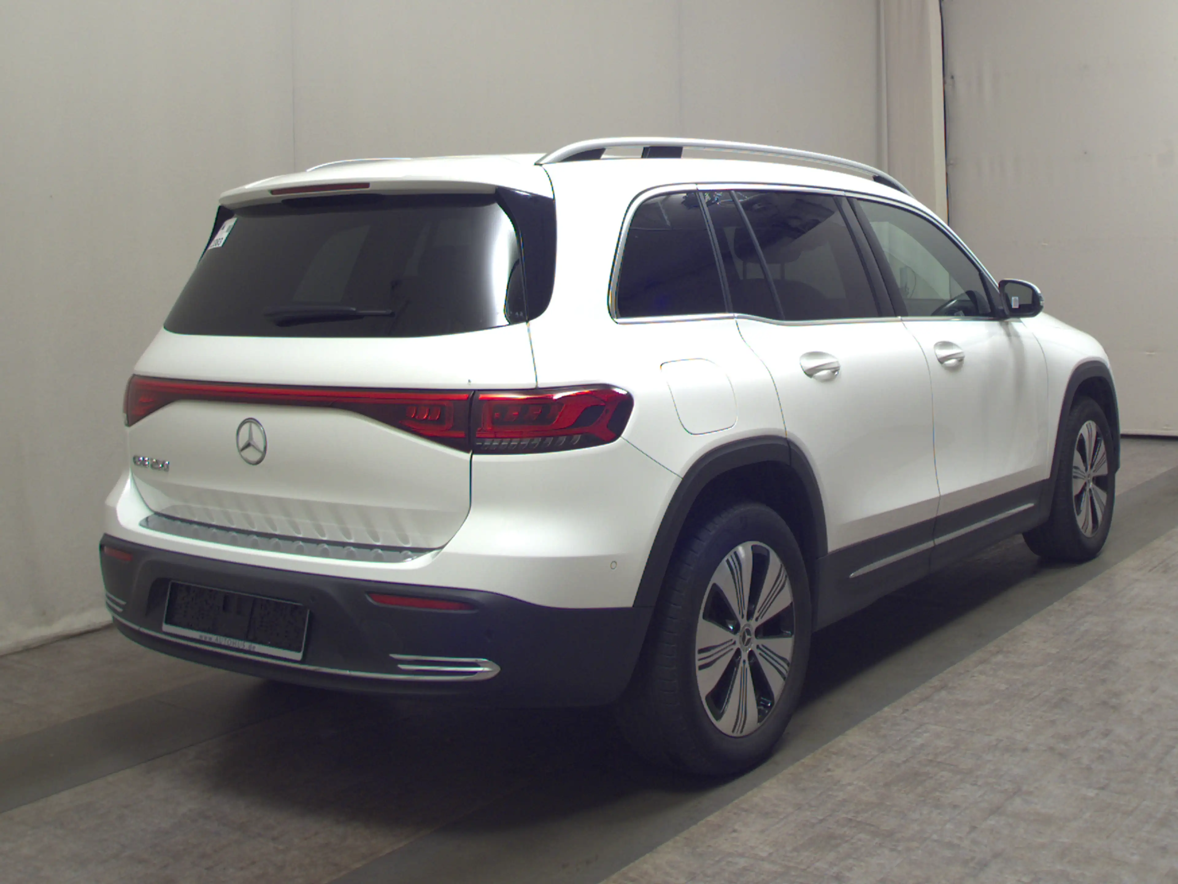 Mercedes-Benz EQB 300 Progressive 7-Sitze T-Leder Navi LED — photo 4