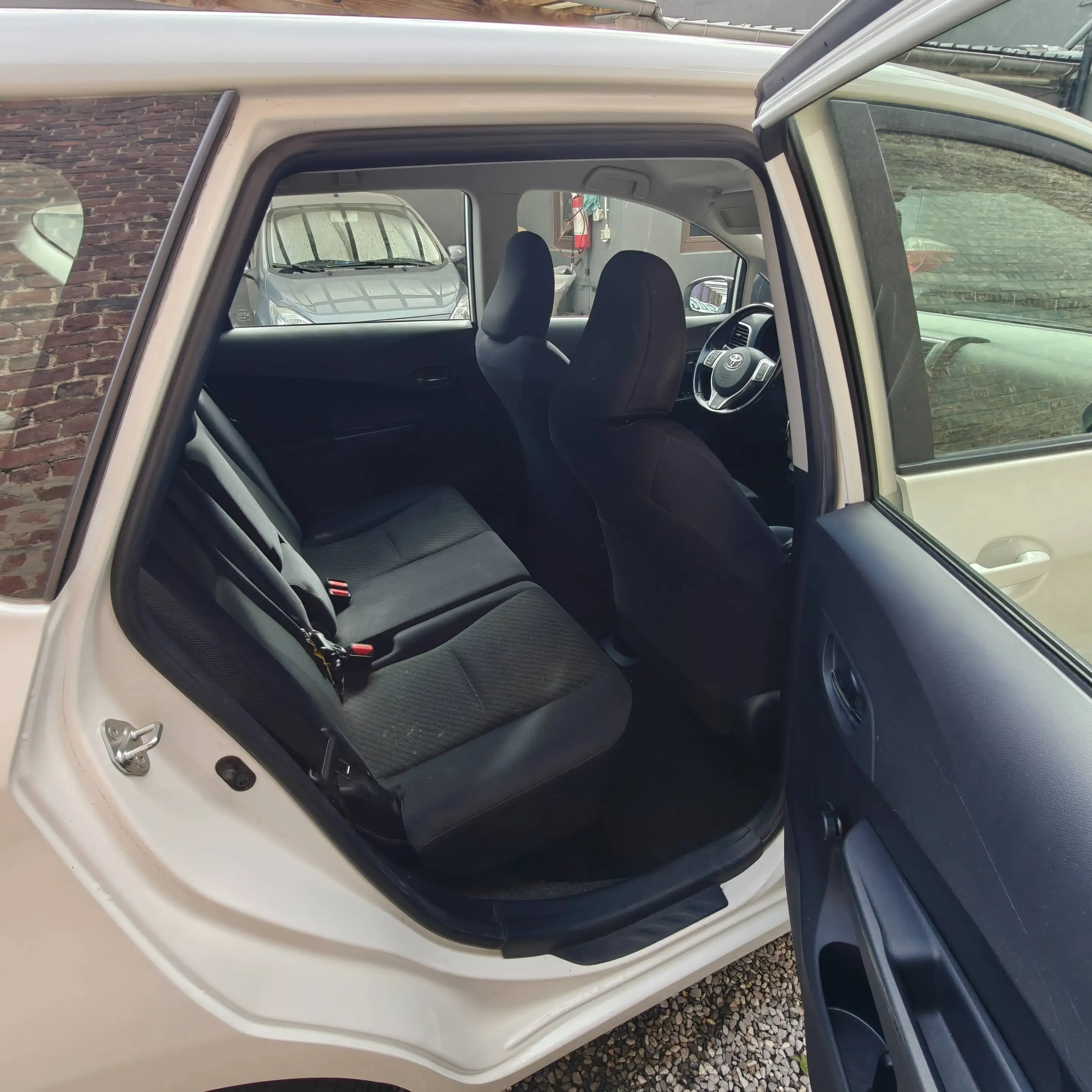 Toyota Verso-S Verso S 1.33 VVT-i 119000 km prêt à immatriculé — photo 7
