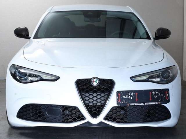 Imagine Alfa Romeo Giulia Giulia Diesel 2.2 Diesel AT8-Q4 Veloce