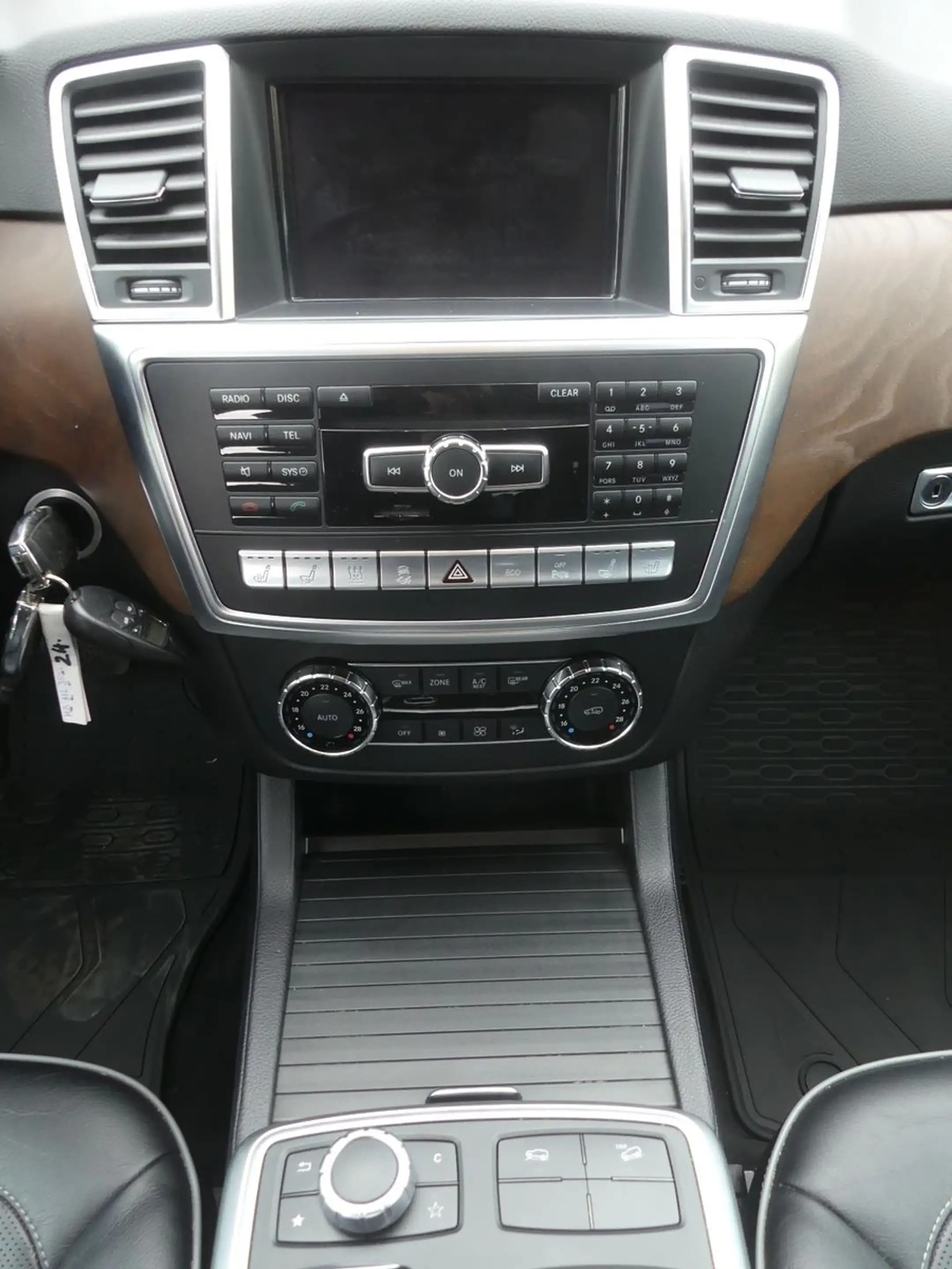 Mercedes-Benz ML 350 BlueEfficiency*Navi*Leder*Nr.24B — photo 13