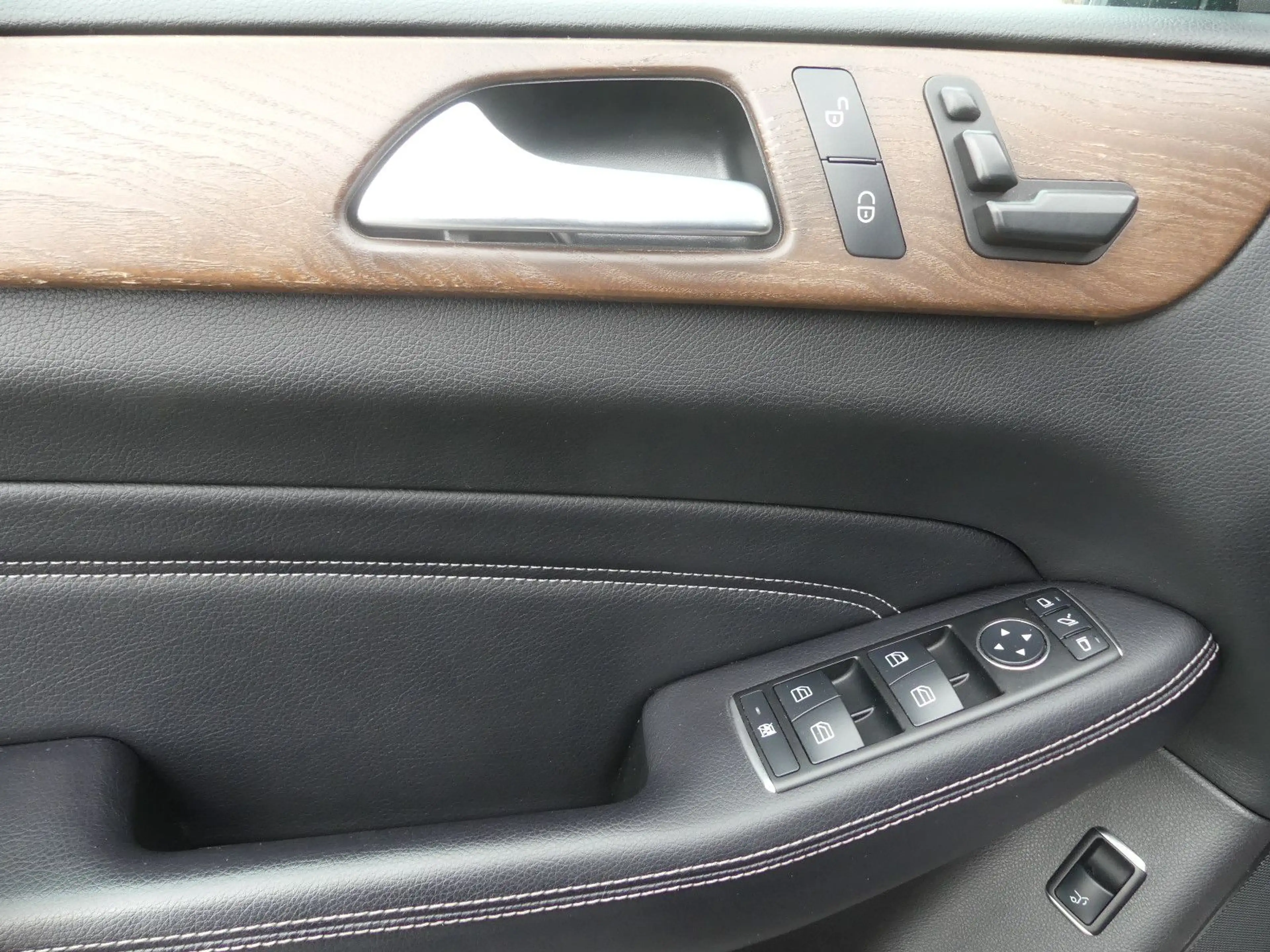 Mercedes-Benz ML 350 BlueEfficiency*Navi*Leder*Nr.24B — photo 15