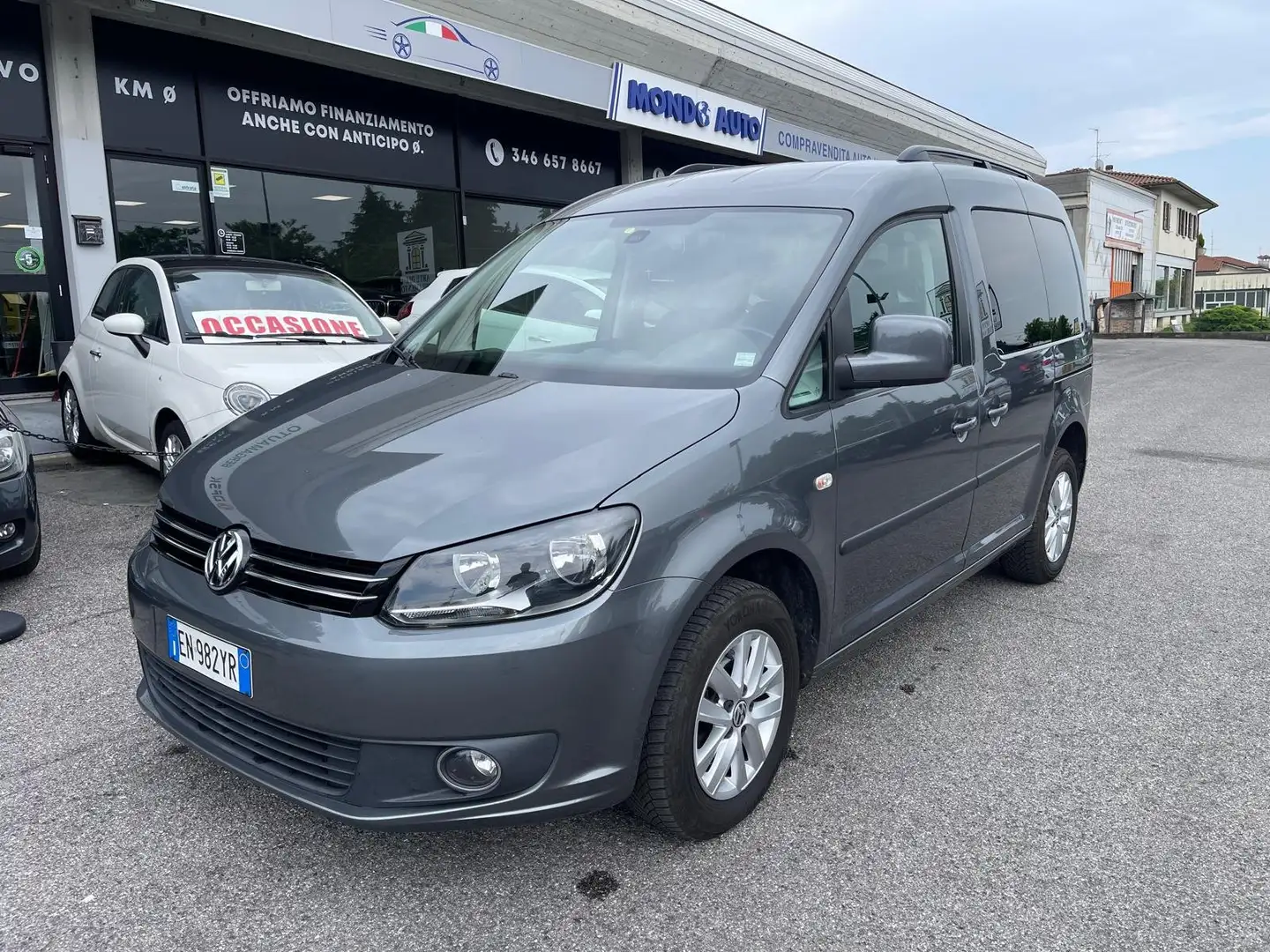 Volkswagen Caddy 1.6 TDI 102 cv 5 posti Gris - 1