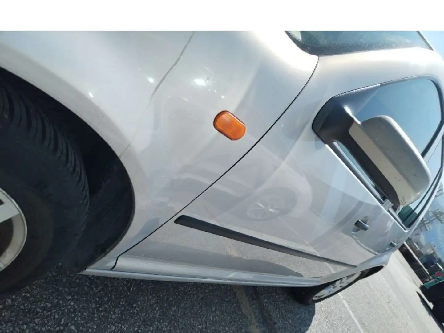 Volkswagen Golf 3p 1.6 GL 101cv Argento - 2