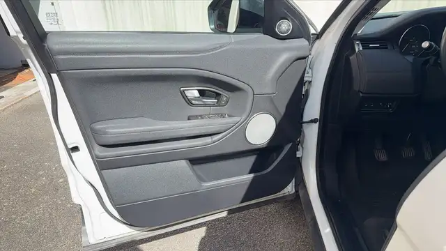 Land Rover Range Rover Evoque view 7