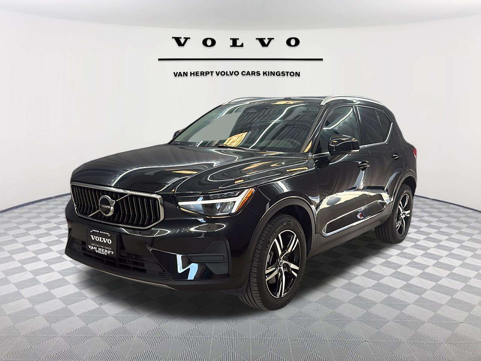 Black 2025 Volvo XC40 SUV / Crossover All-Wheel Drive 8-Speed Automatic