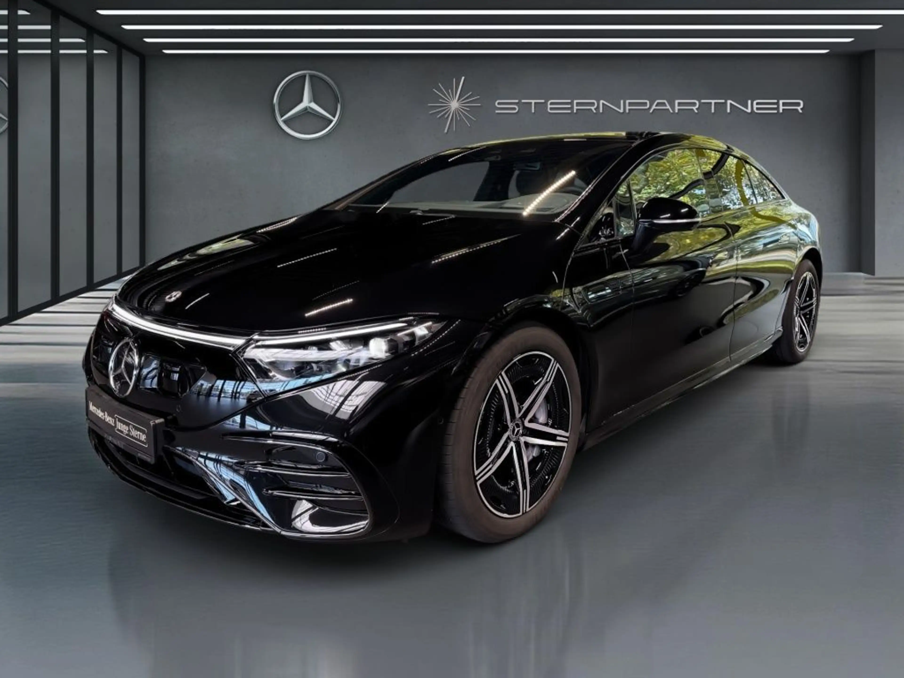 Mercedes-Benz EQS 450 4M AMG+DRIVE-P+FOND-ENT+AIRMATIC+HAL+AHK