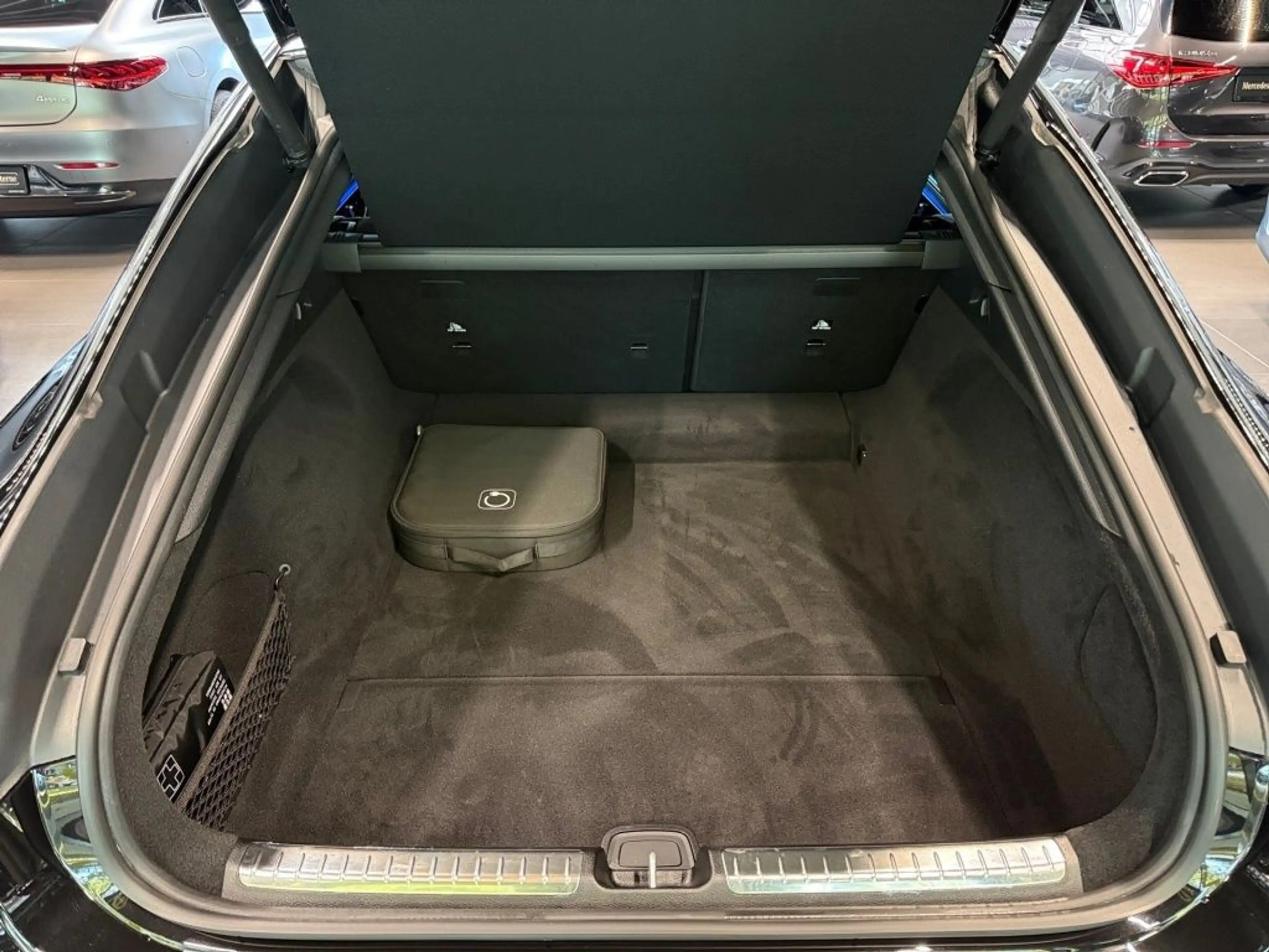 Mercedes-Benz EQS 450 4M AMG+DRIVE-P+FOND-ENT+AIRMATIC+HAL+AHK — photo 9