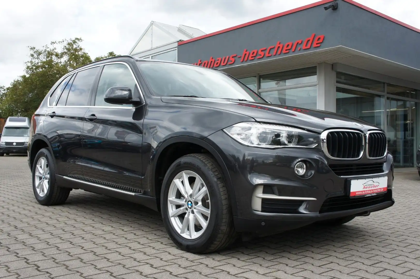 BMW X5 30d xDrive Automatik *STANDHZG*NAVI*AHK* Grau - 2