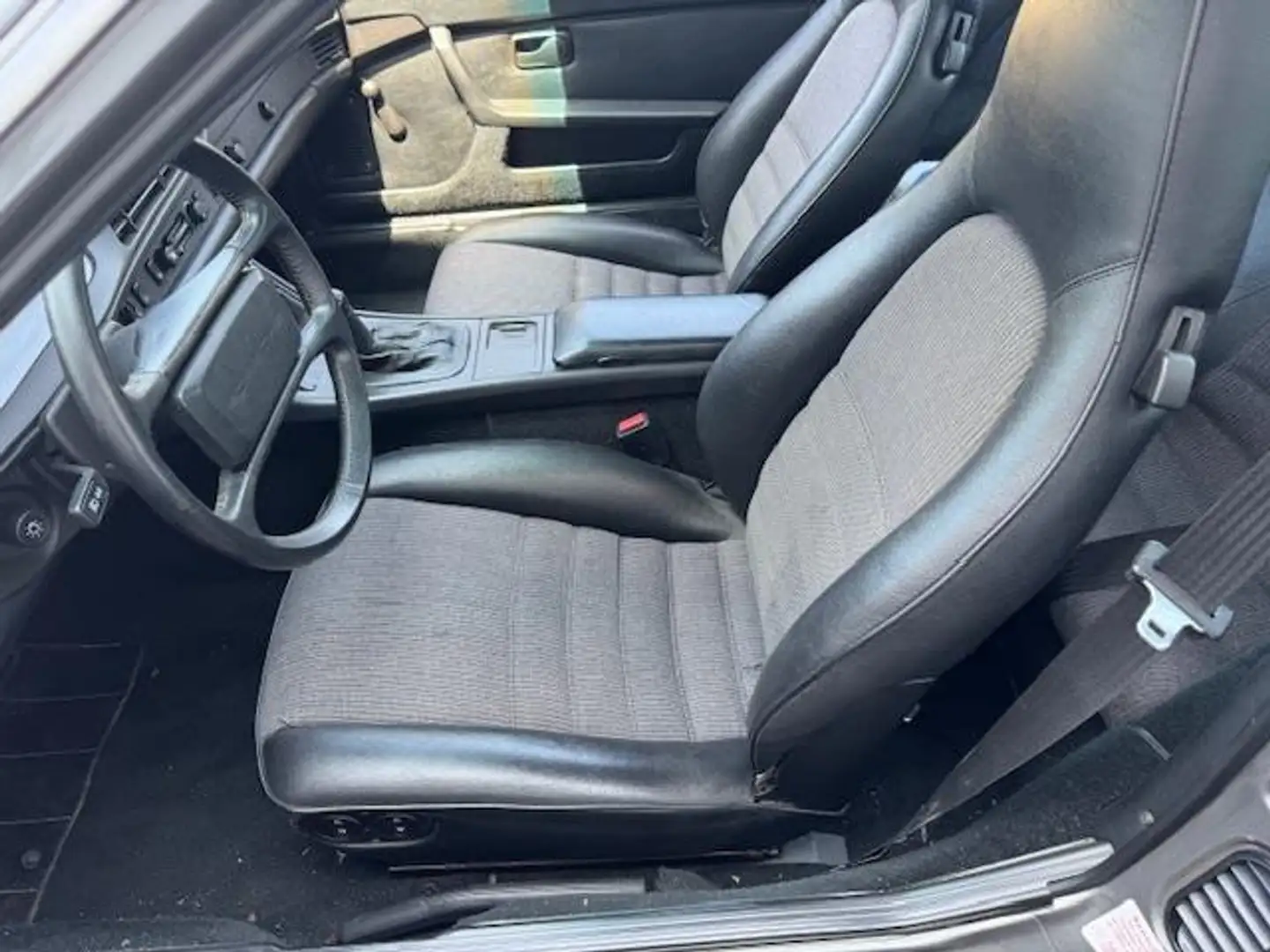Porsche 944 2.5 Coupé, '88, apk 07-'26, in een keurig nette st Gri - 2