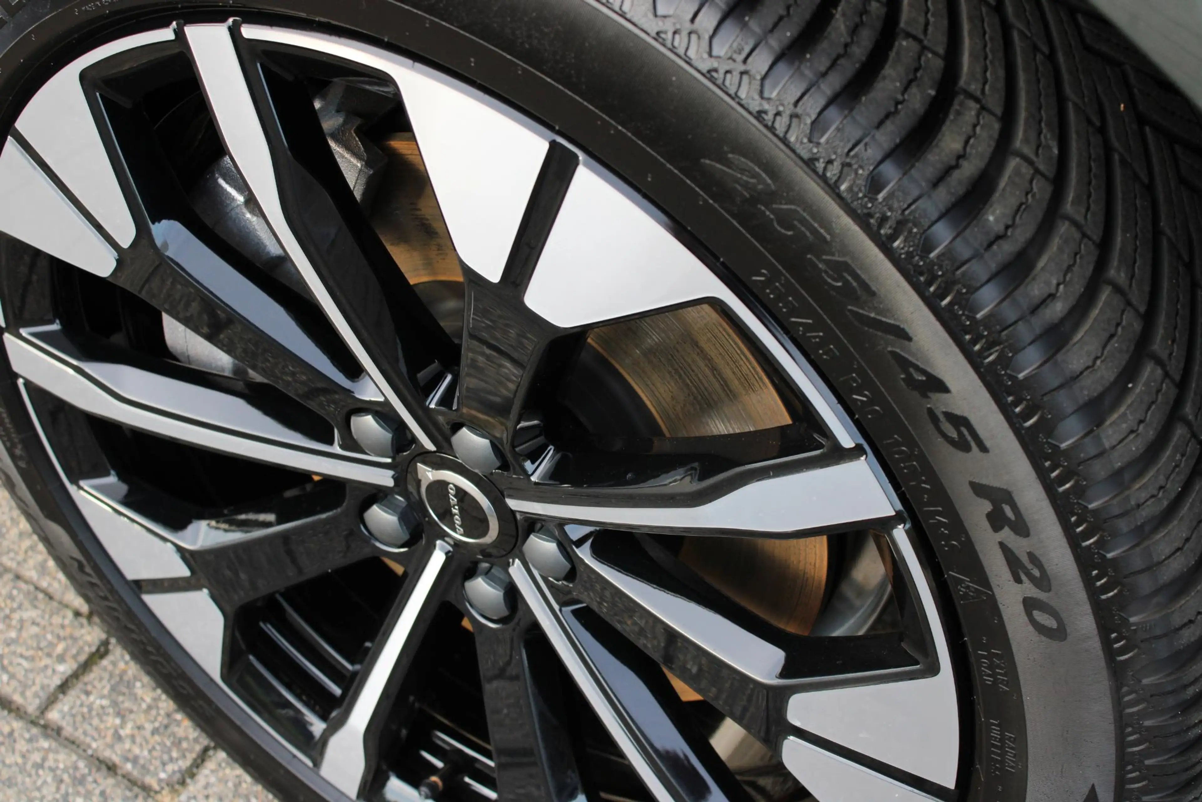 Volvo XC60 T6 Plug-in hybrid AWD Ultra Dark | Luchtvering | P — photo 7