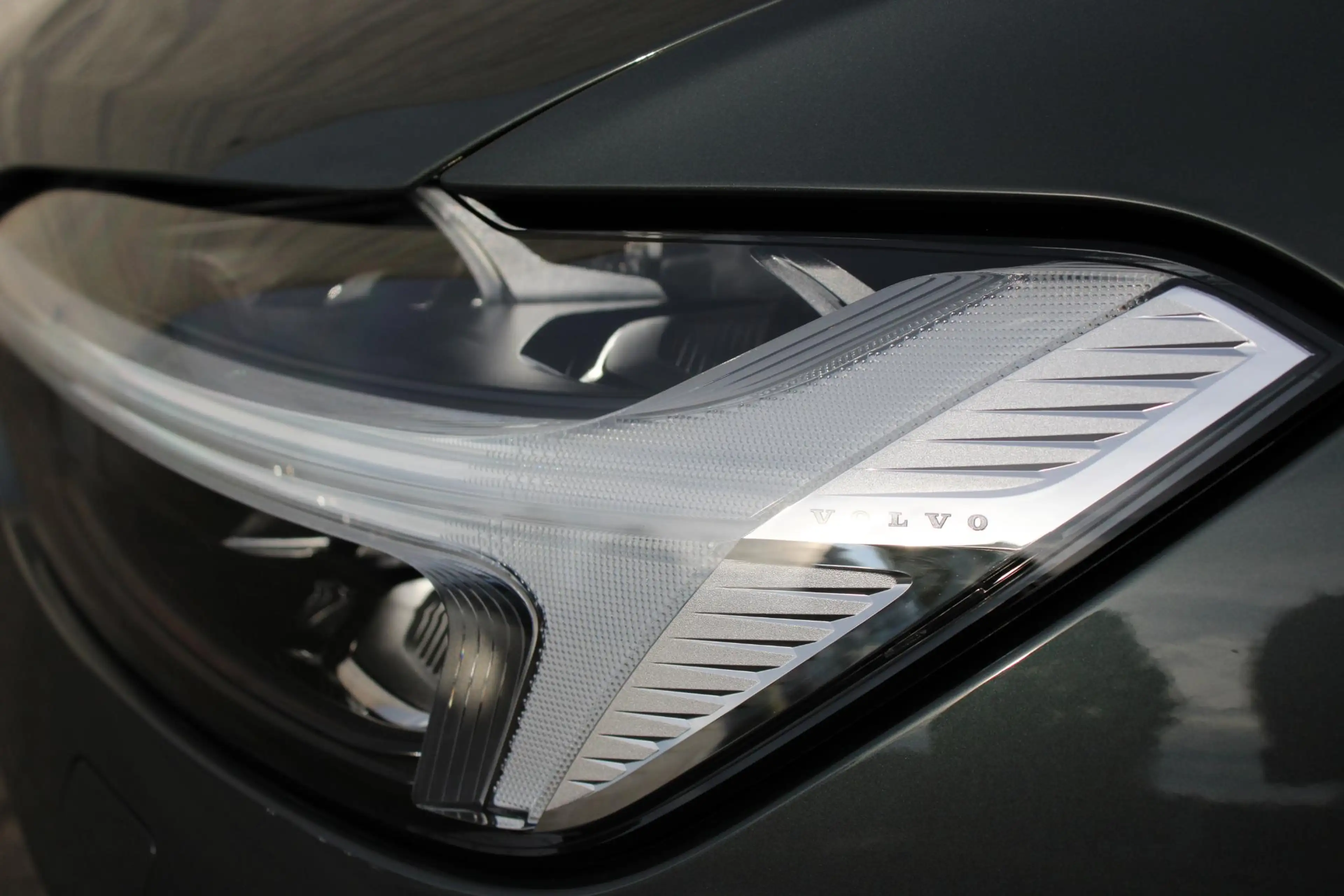 Volvo XC60 T6 Plug-in hybrid AWD Ultra Dark | Luchtvering | P — photo 8